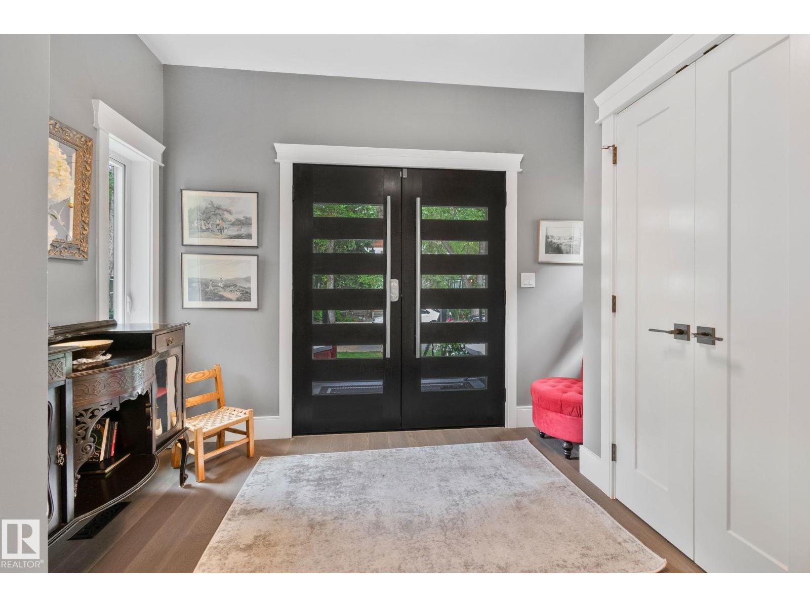 Photo 6 of 11121 81 Av Nw, Edmonton AB