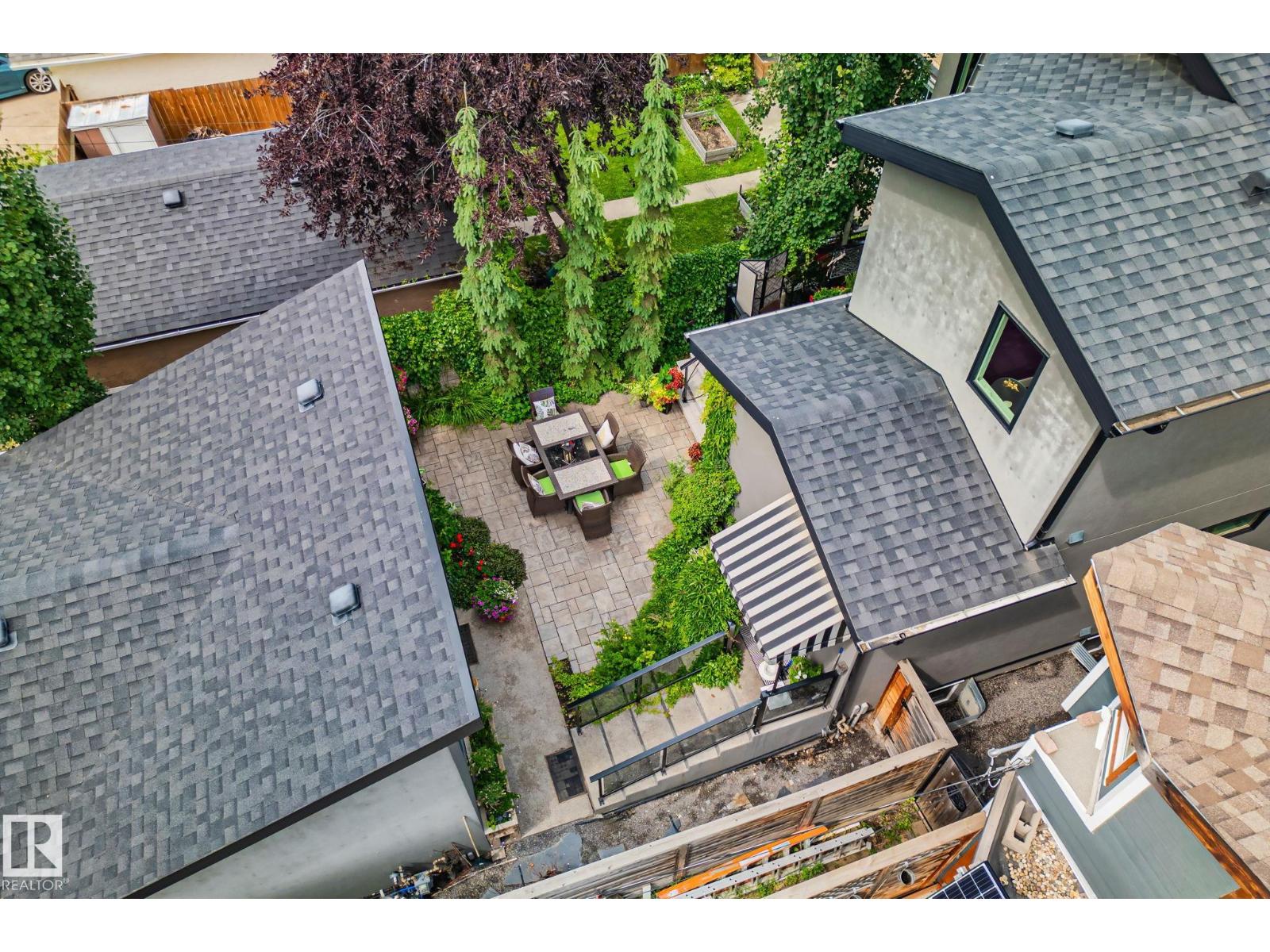 Photo 62 of 11121 81 Av Nw, Edmonton AB