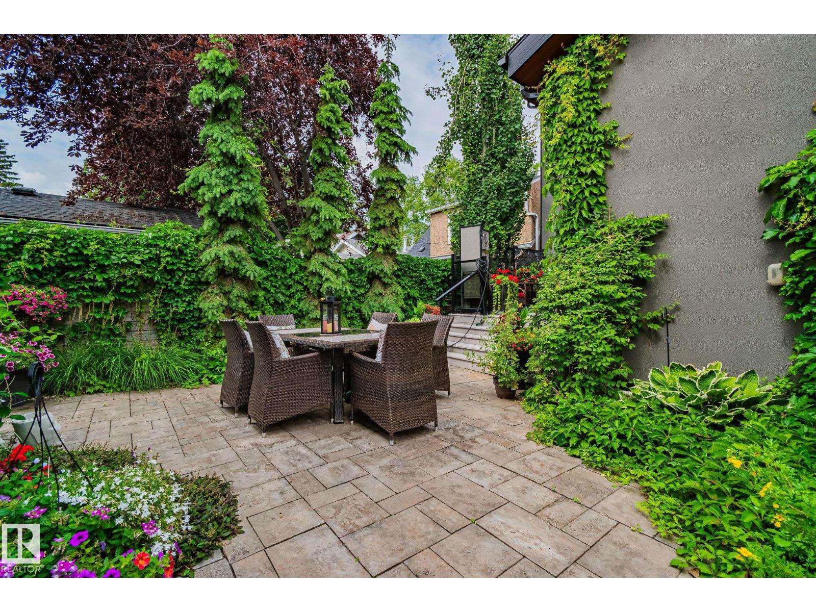 Photo 55 of 11121 81 Av Nw, Edmonton AB