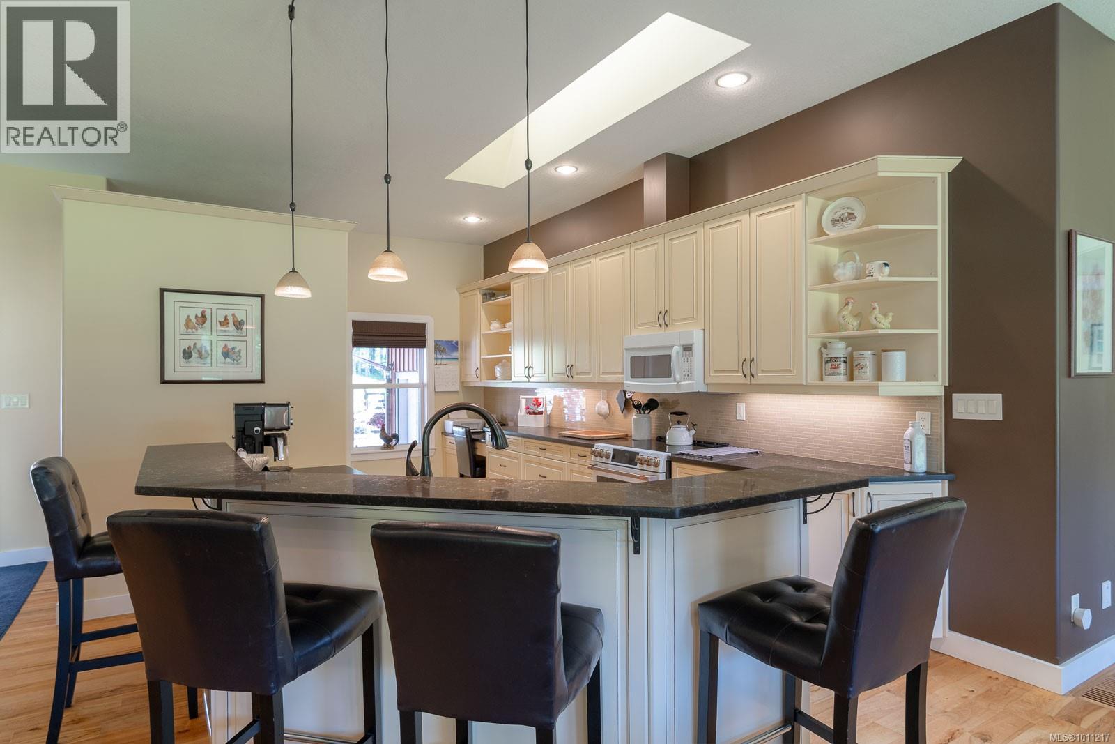 Photo 14 of 4426 Cowichan Lake Rd, Duncan BC