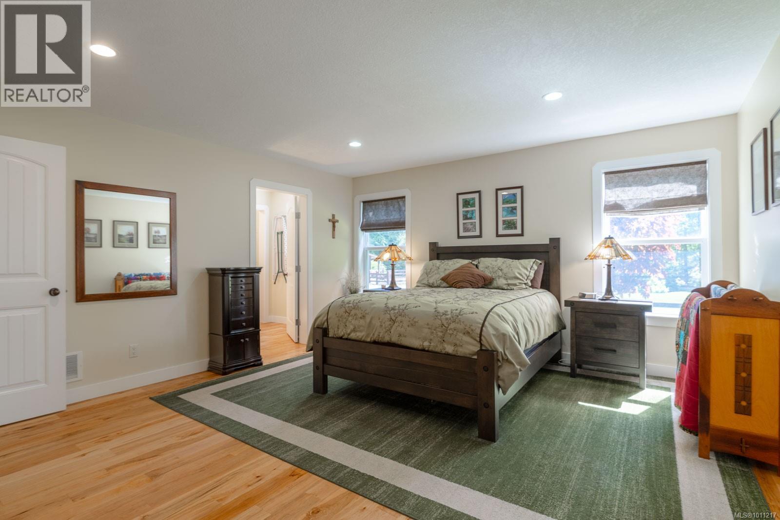 Photo 12 of 4426 Cowichan Lake Rd, Duncan BC