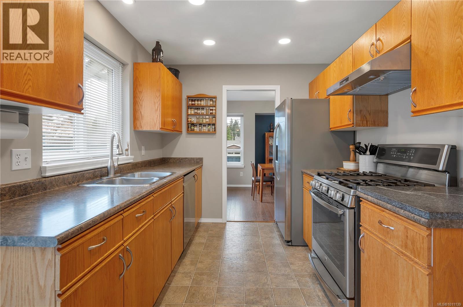 Photo 7 of 1260 Gazelle Rd, Campbell River BC