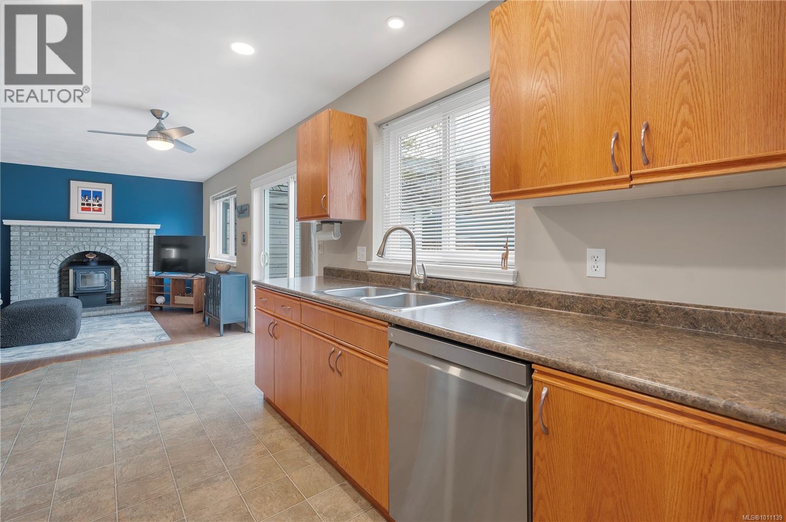 Photo 9 of 1260 Gazelle Rd, Campbell River BC