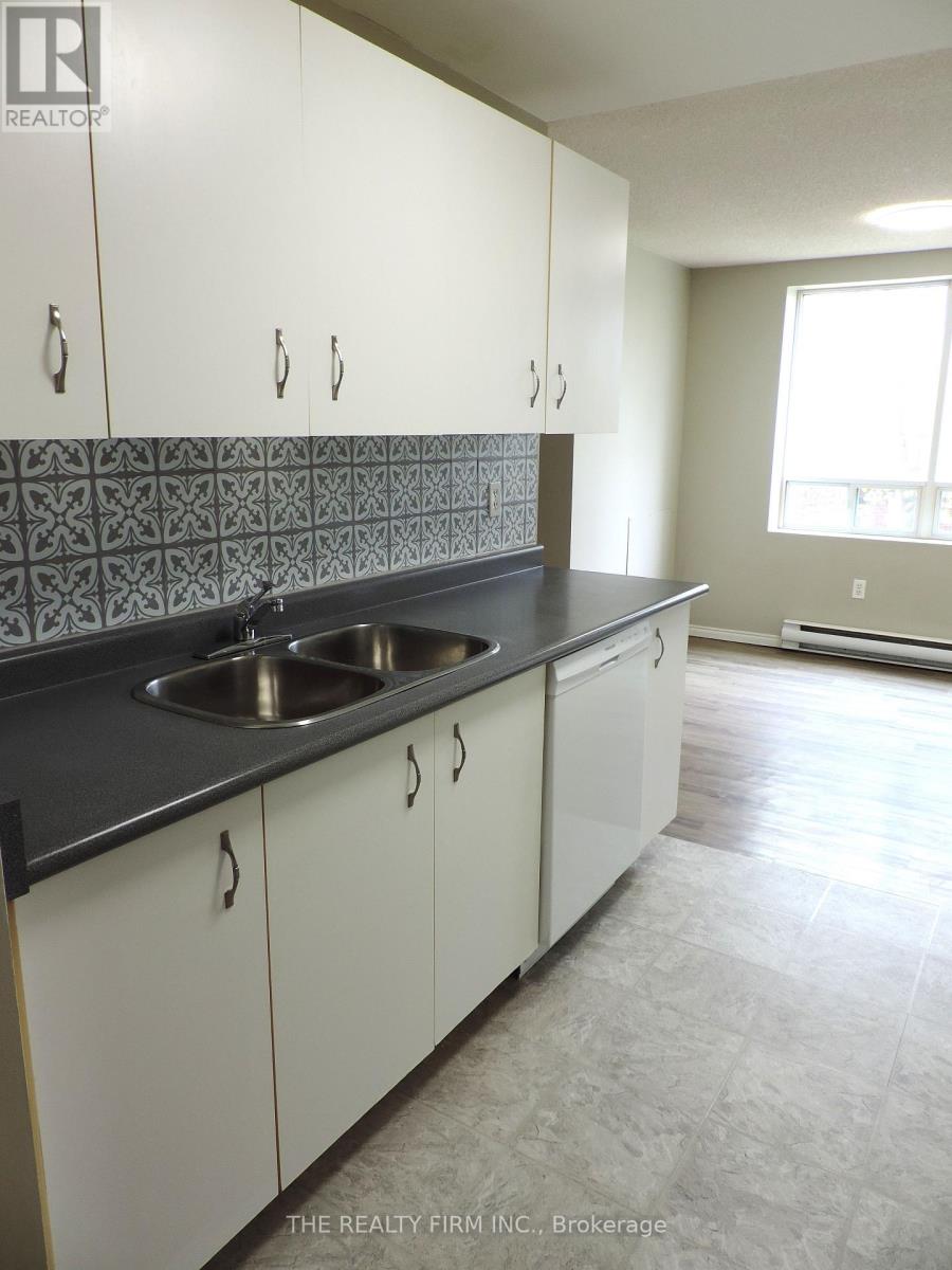 Photo 15 of 203 76 Base Line Road W, London South ON