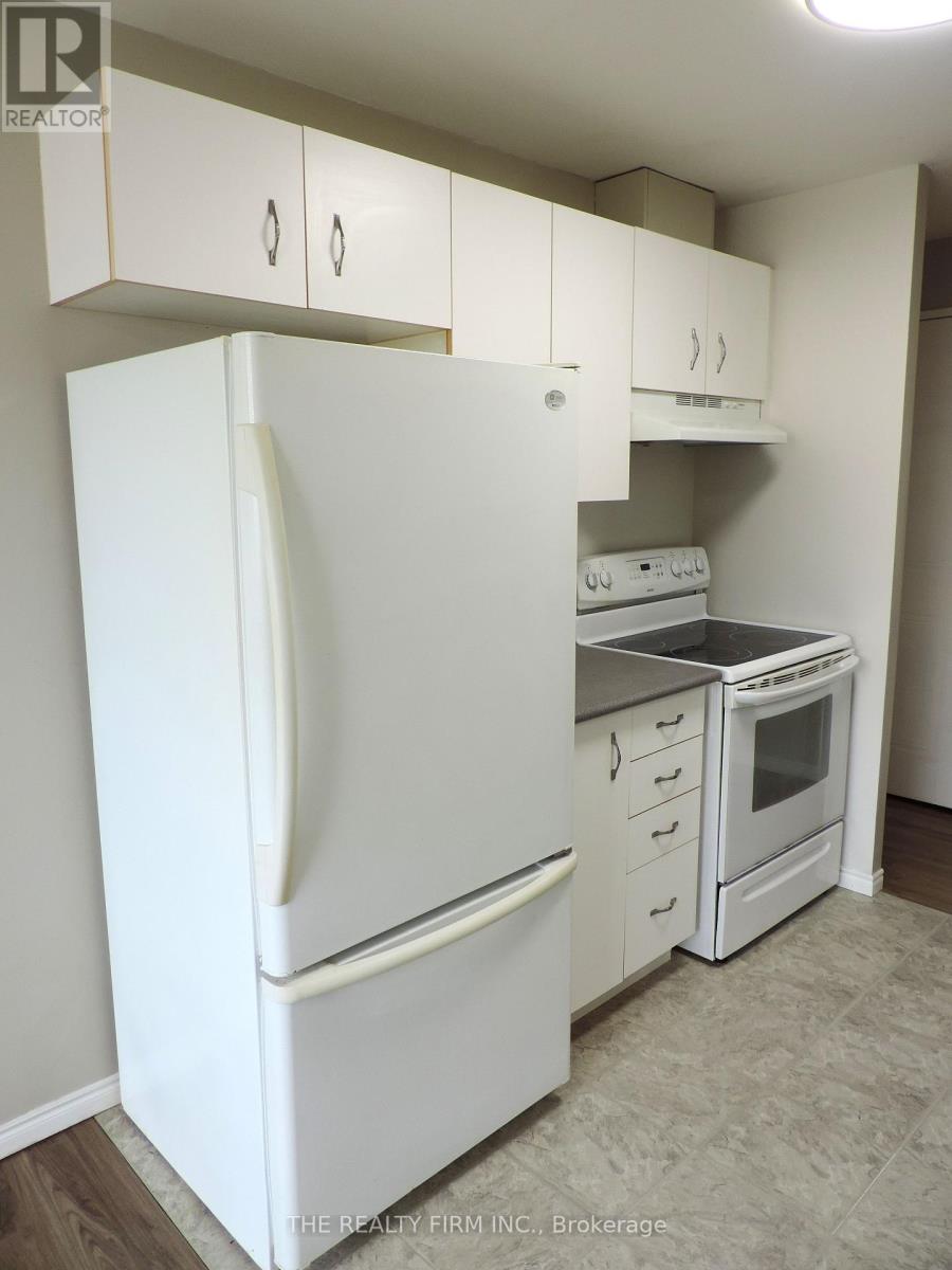 Photo 17 of 203 76 Base Line Road W, London South ON