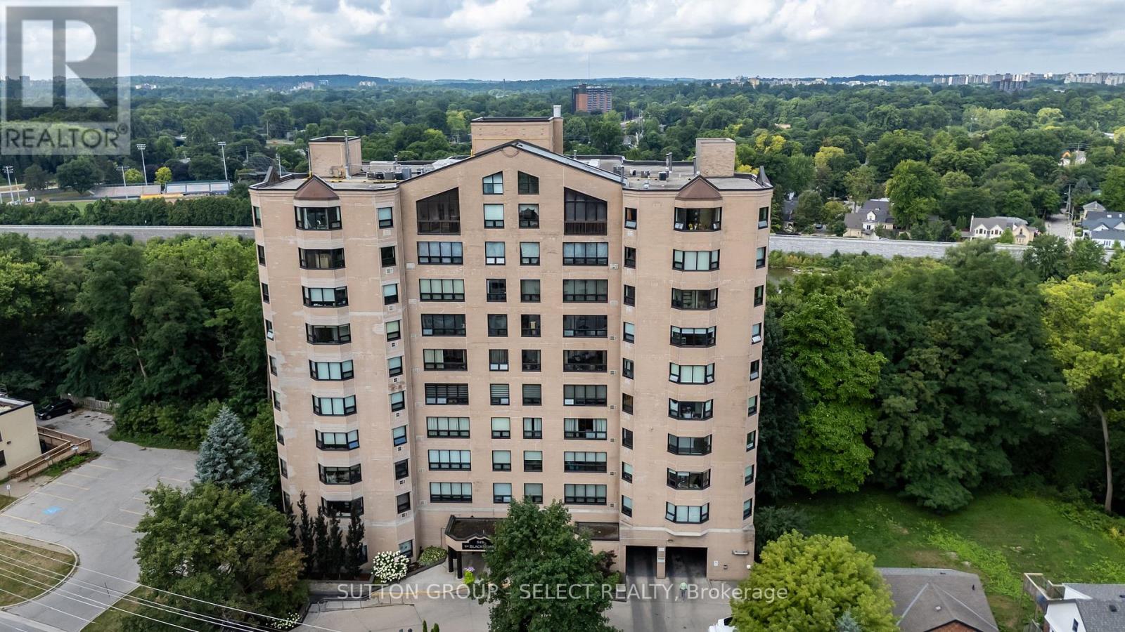 Photo 15 of 304 549 Ridout Street N, London East ON
