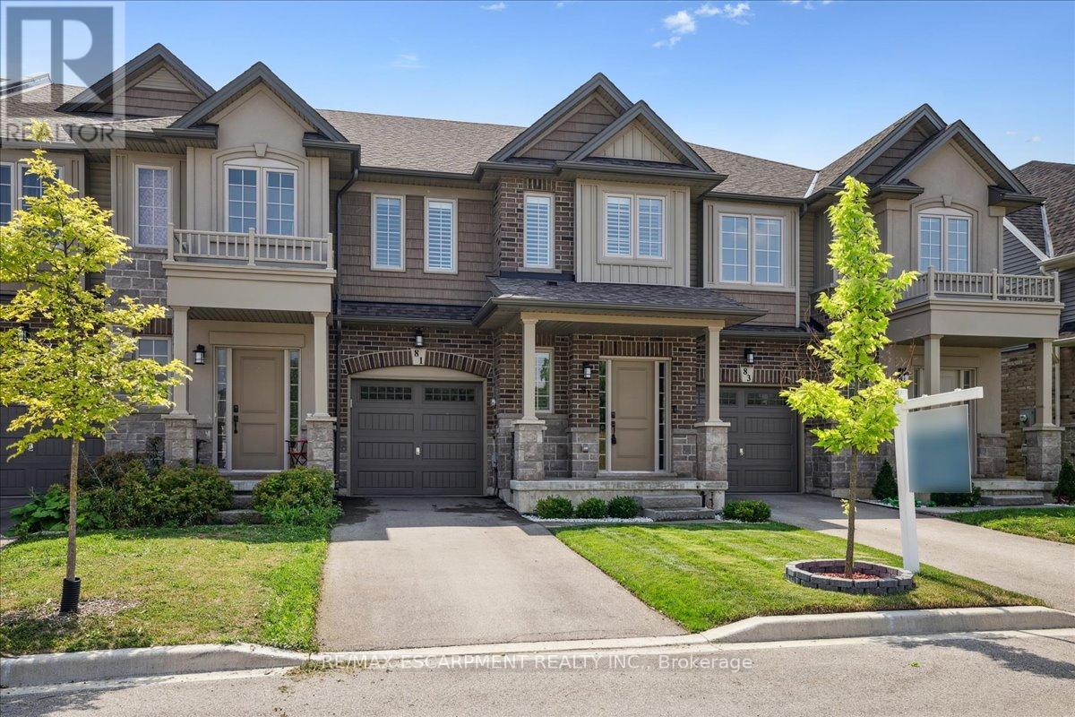 Photo 4 of 81 Beasley Grove, Hamilton ON