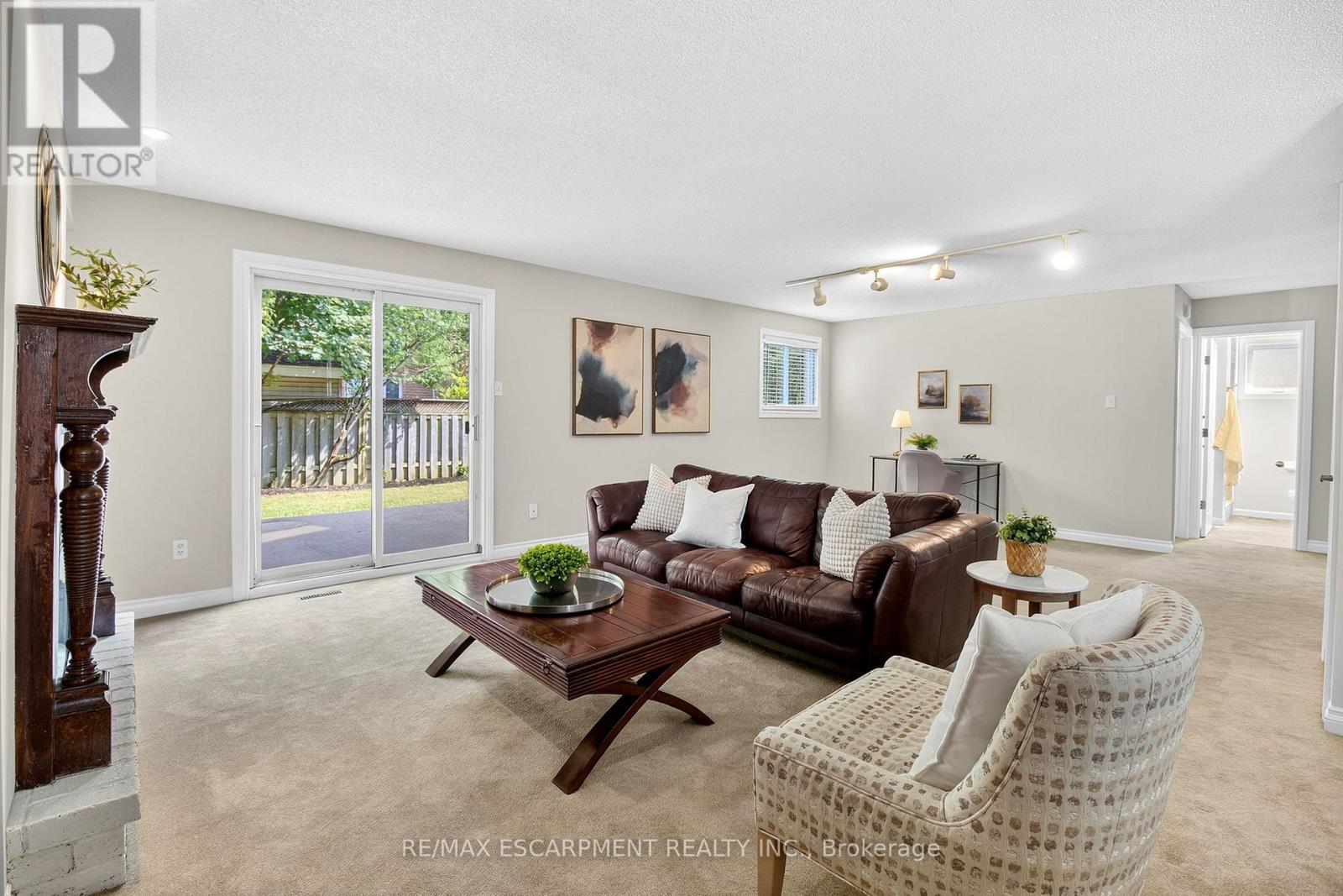 Photo 16 of 150 Solomon Crescent, Hamilton ON
