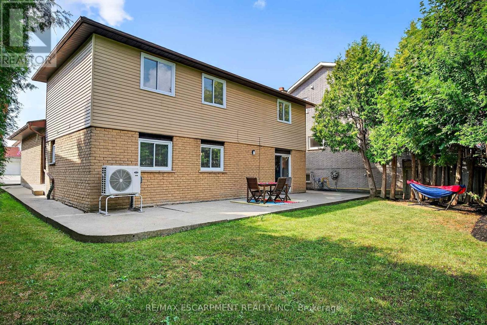Photo 34 of 150 Solomon Crescent, Hamilton ON