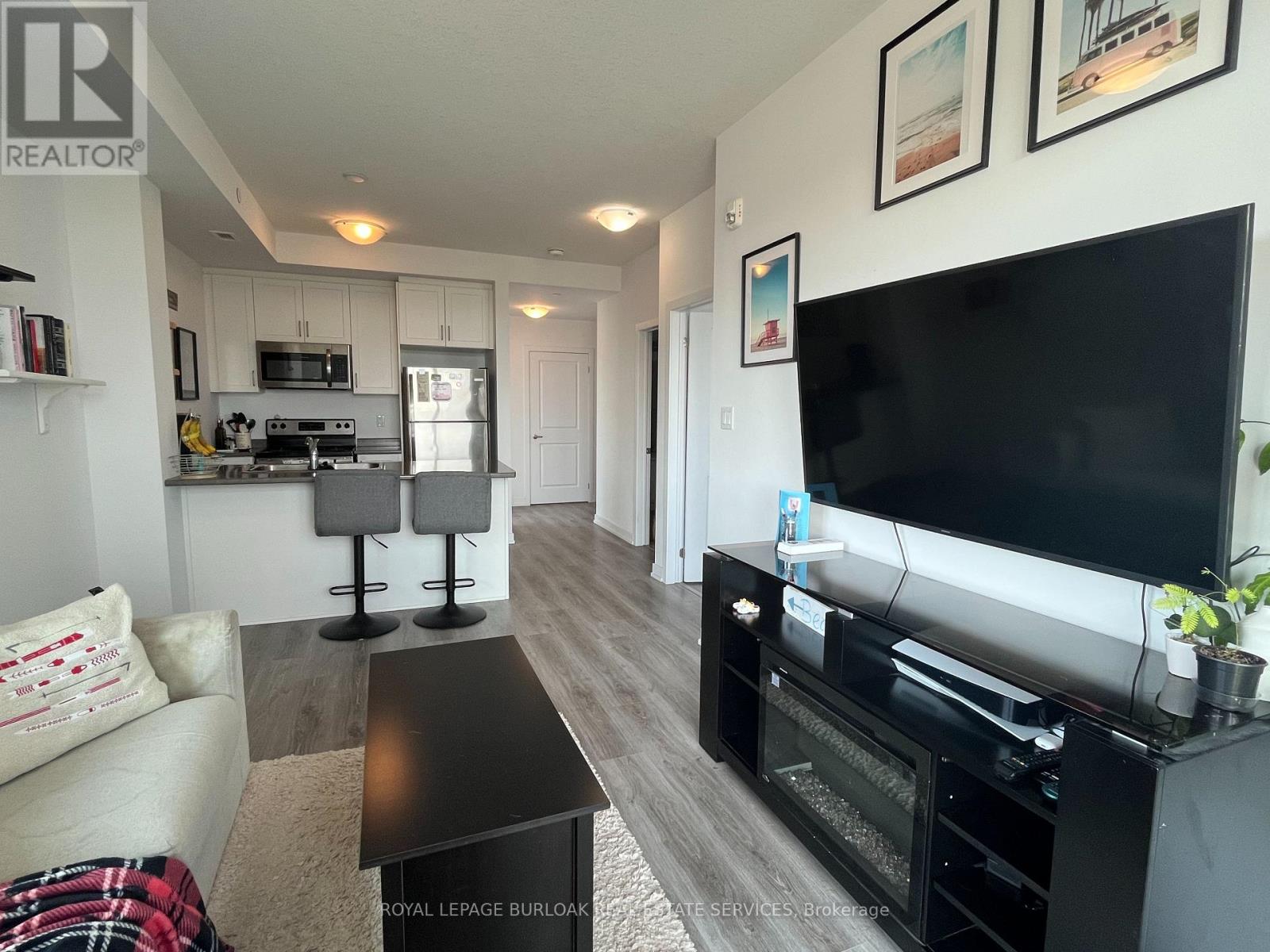 Photo 3 of 210 101 Shoreview Place, Hamilton ON