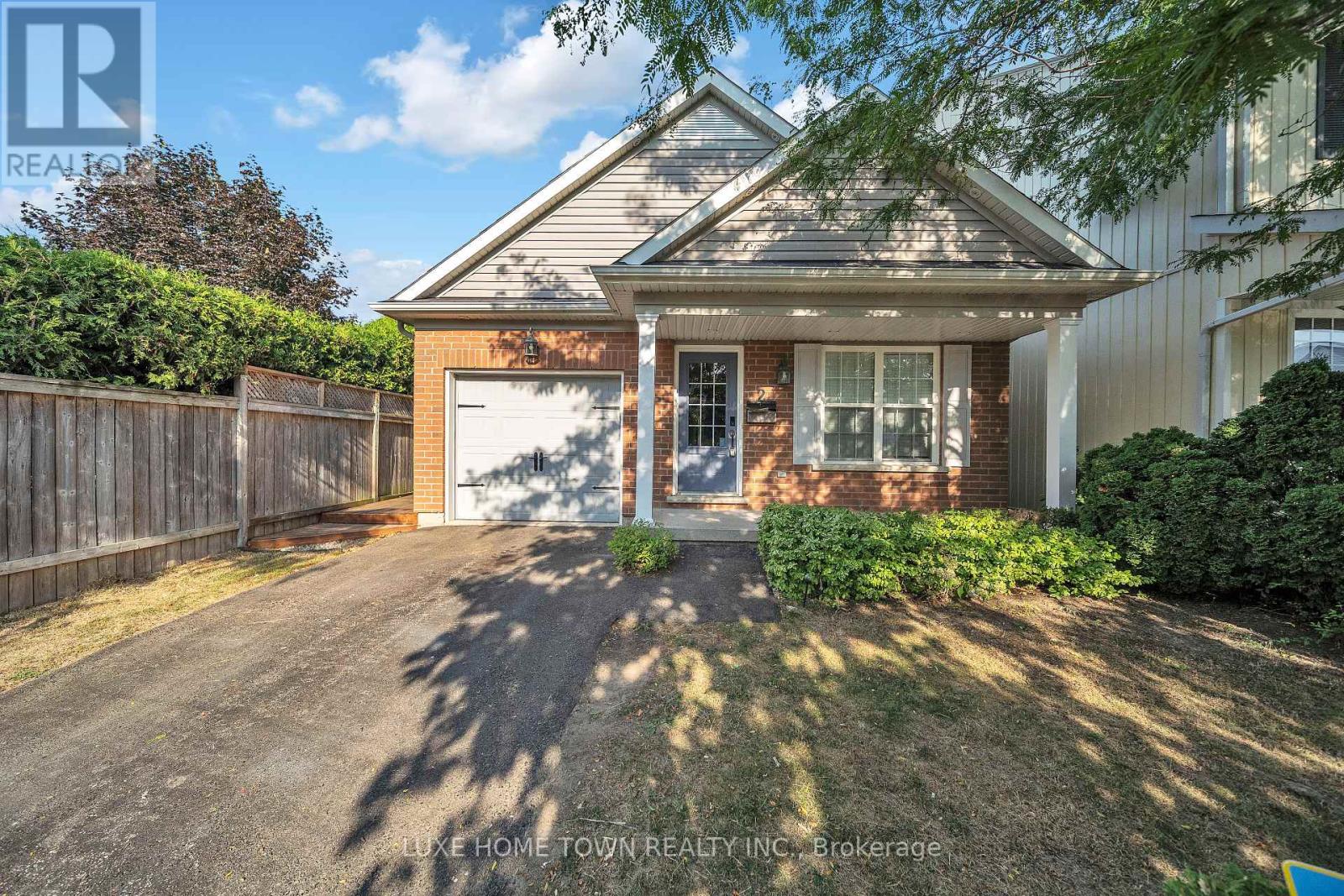 Photo 21 of 2 Chicory Crescent, St Catharines ON