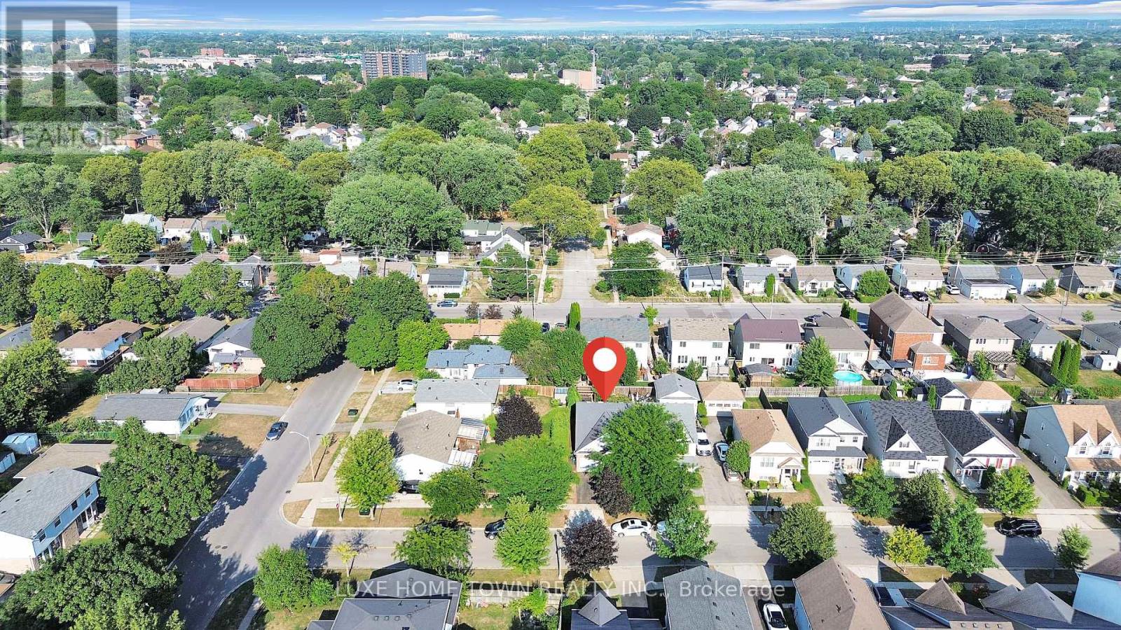 Photo 26 of 2 Chicory Crescent, St Catharines ON