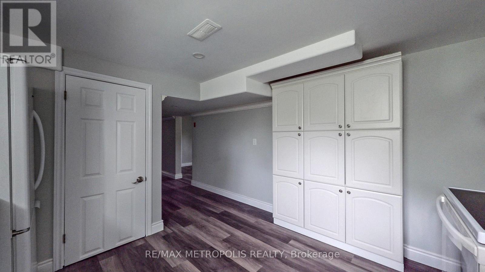 Photo 31 of Main 1020 Brewer Street, Peterborough Central ON