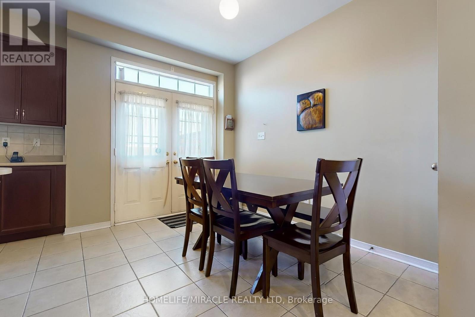 Photo 20 of 39 Evaridge Drive, Markham ON