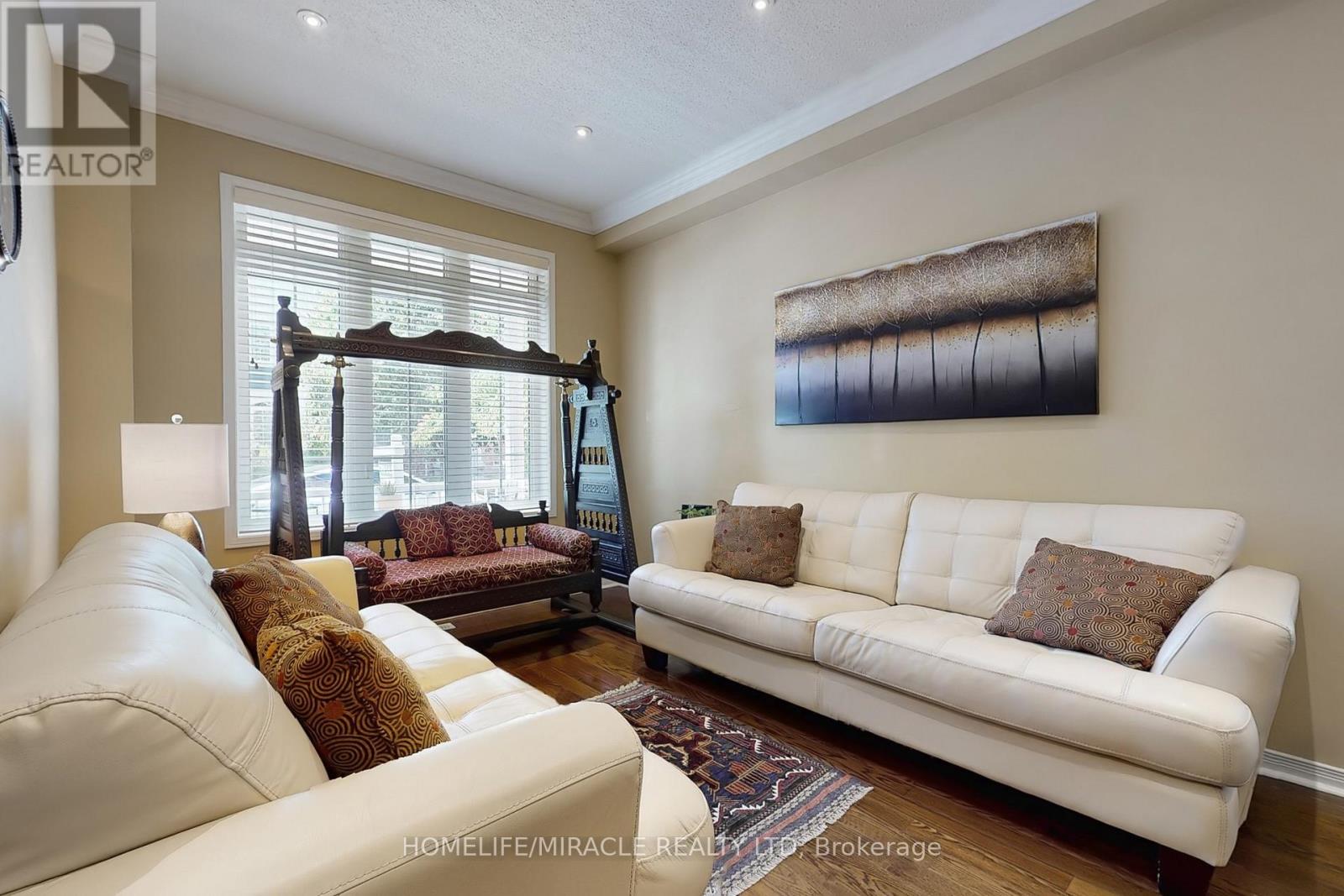 Photo 6 of 39 Evaridge Drive, Markham ON