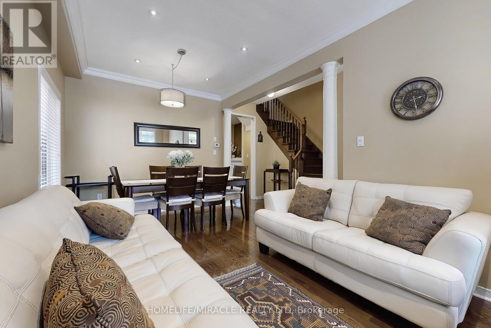 Photo 8 of 39 Evaridge Drive, Markham ON