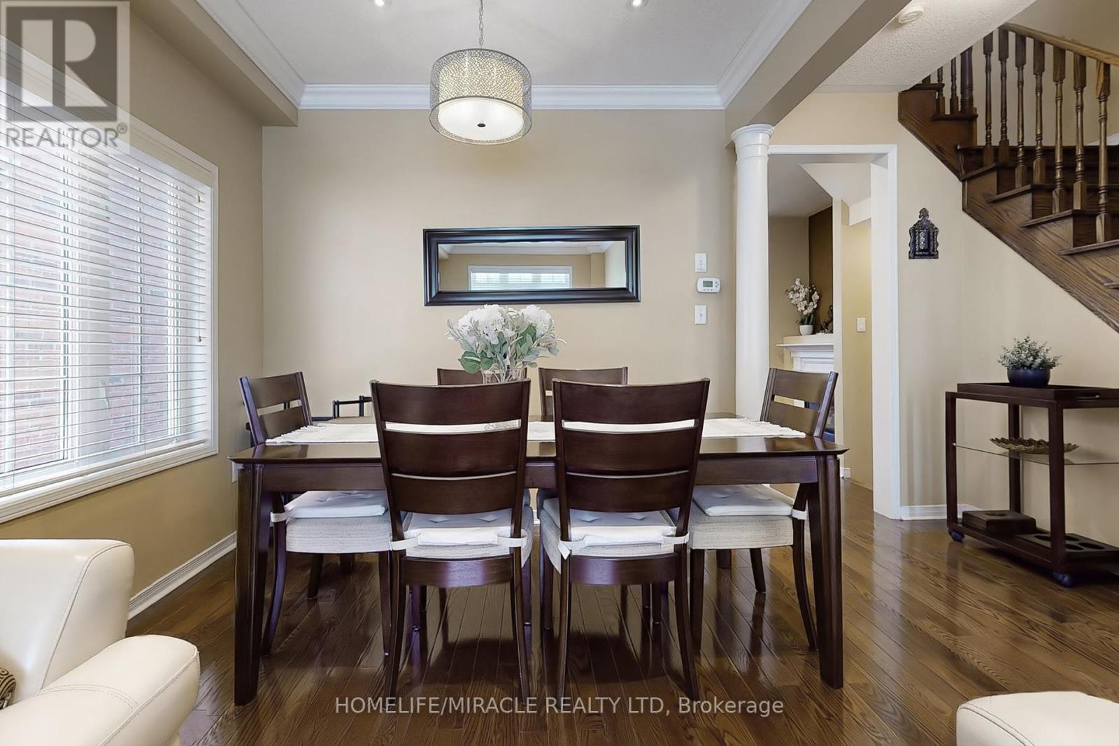 Photo 9 of 39 Evaridge Drive, Markham ON