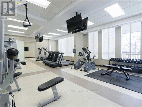 Photo 10 of 706 75 North Park Road, Vaughan ON