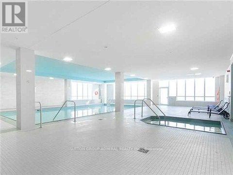 Photo 12 of 706 75 North Park Road, Vaughan ON