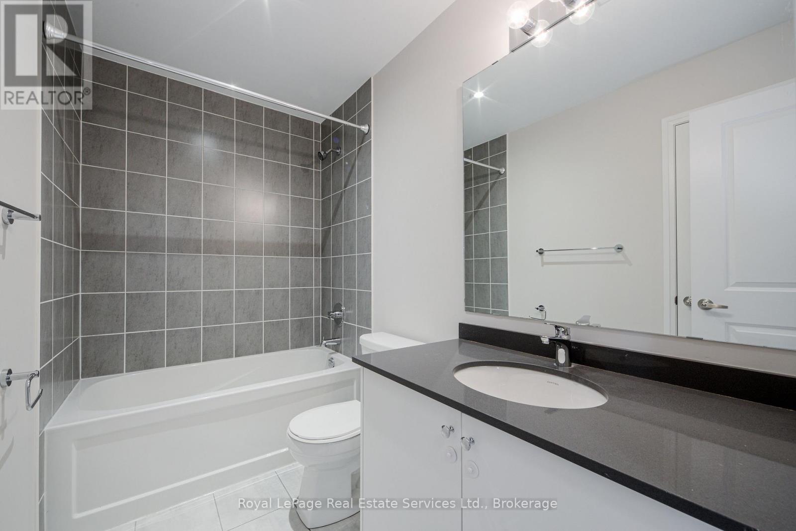 Photo 11 of 16 1238 Cawthra Road, Mississauga ON