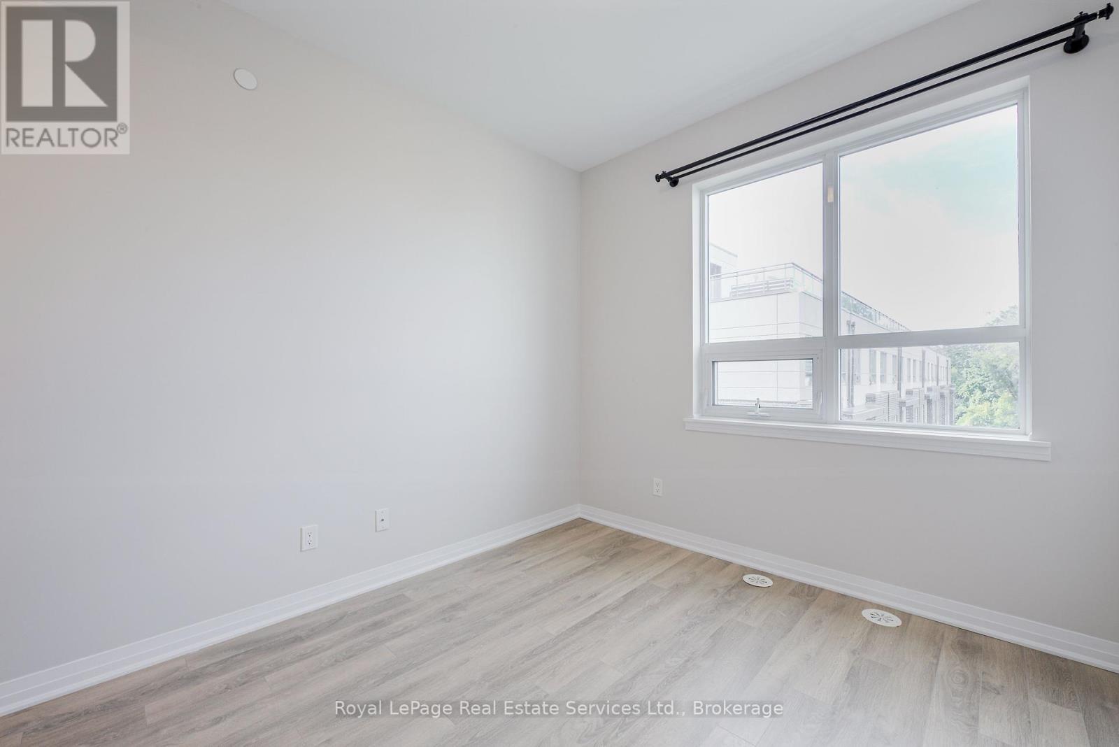 Photo 14 of 16 1238 Cawthra Road, Mississauga ON