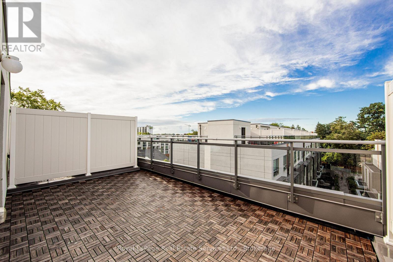 Photo 18 of 16 1238 Cawthra Road, Mississauga ON