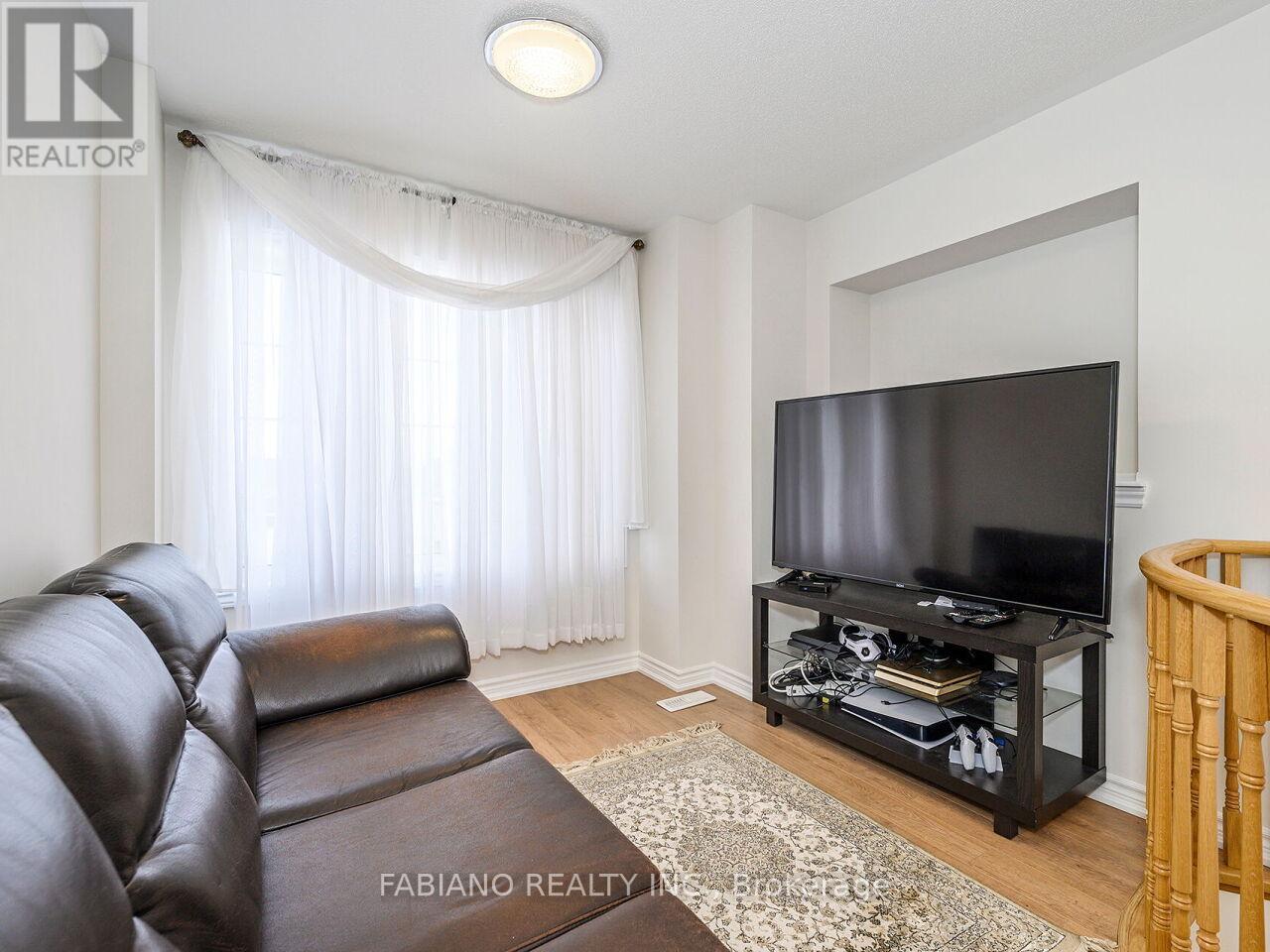 Photo 20 of 55 Elphick Street, Essa ON