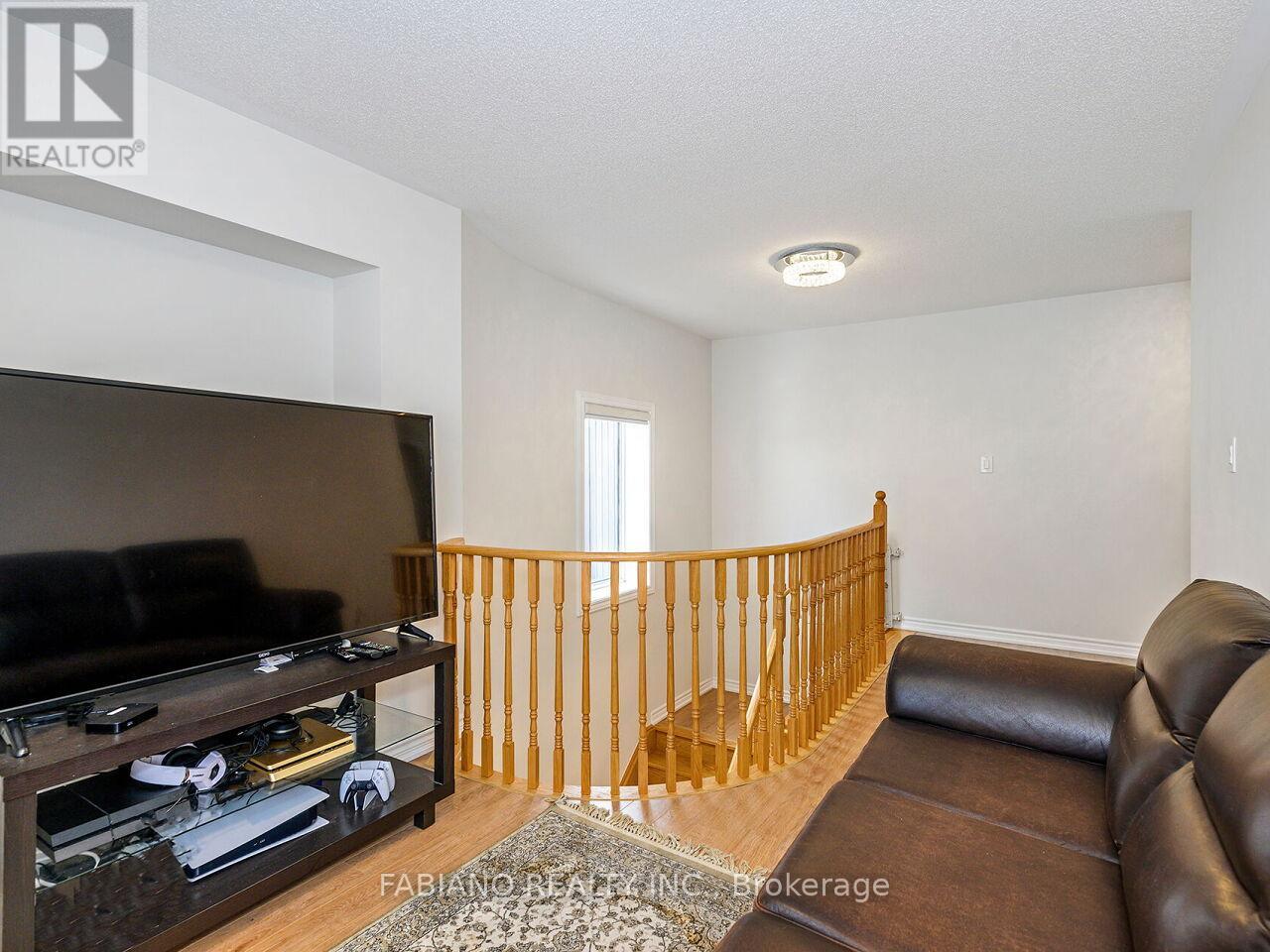 Photo 21 of 55 Elphick Street, Essa ON