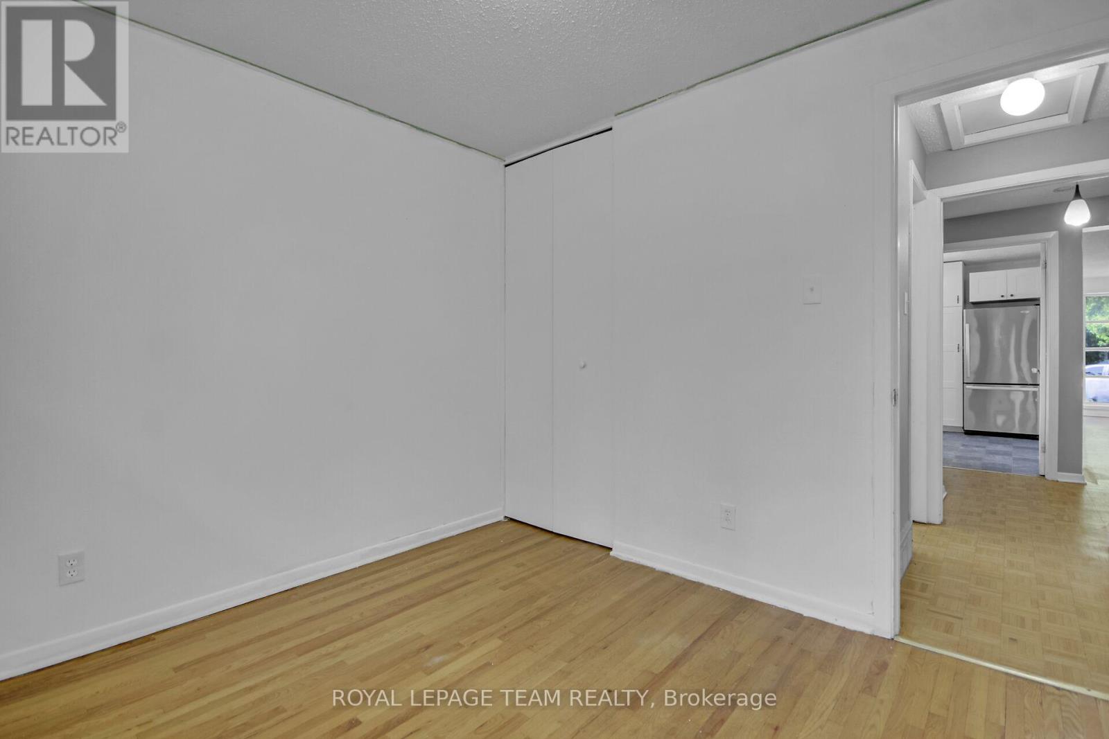 Photo 21 of 52 Bowhill Avenue, Ottawa ON