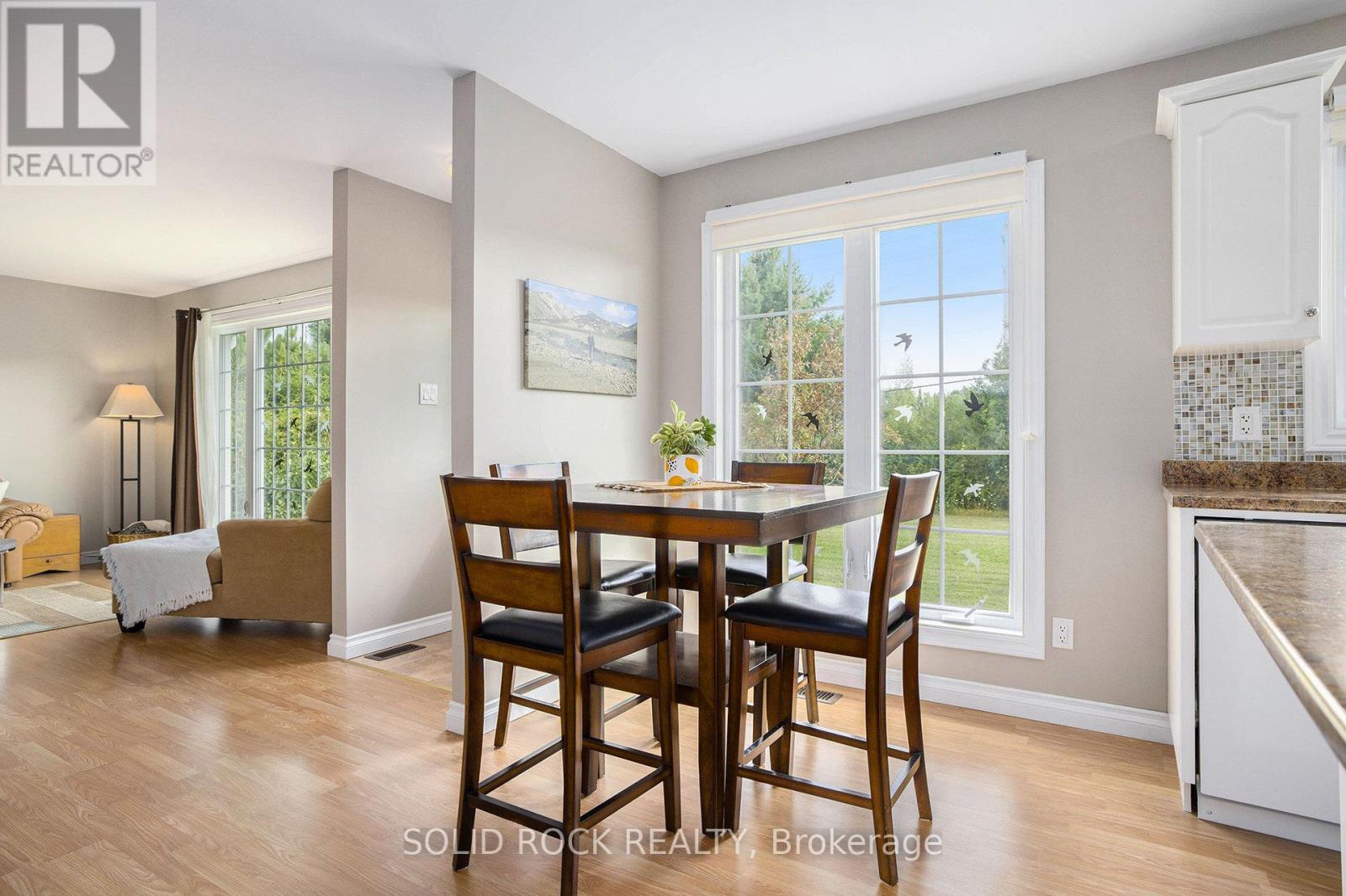 Photo 24 of 307 Kippen Road, Mcnab Braeside ON