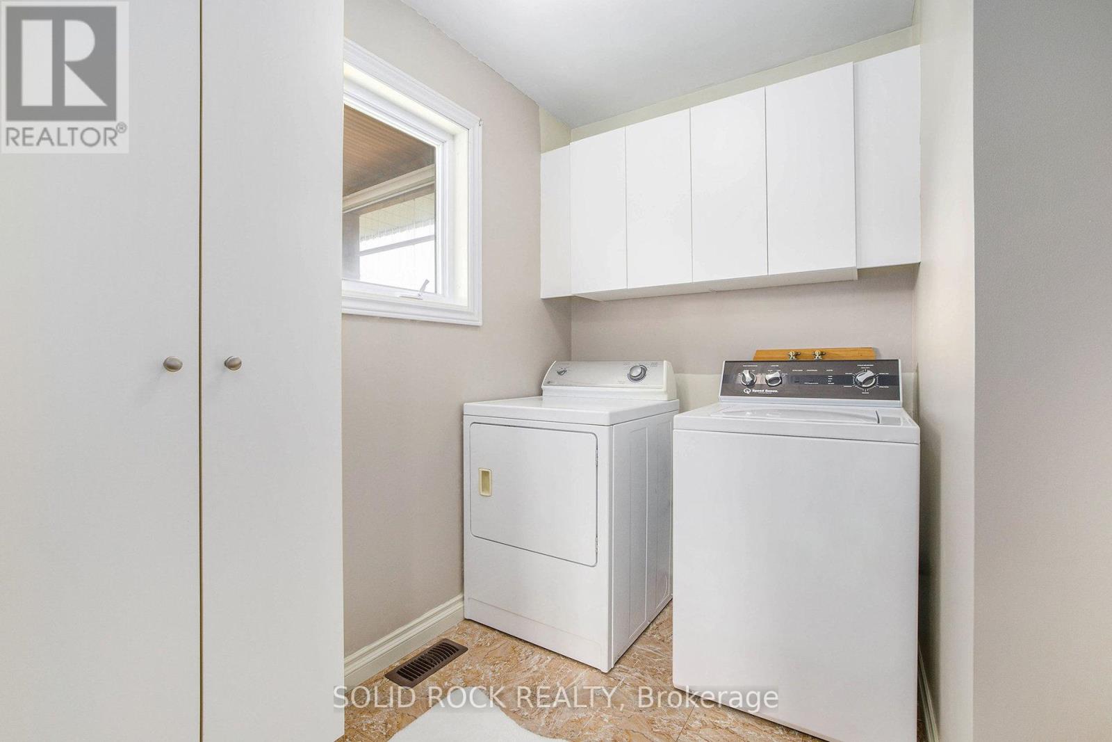 Photo 12 of 307 Kippen Road, Mcnab Braeside ON