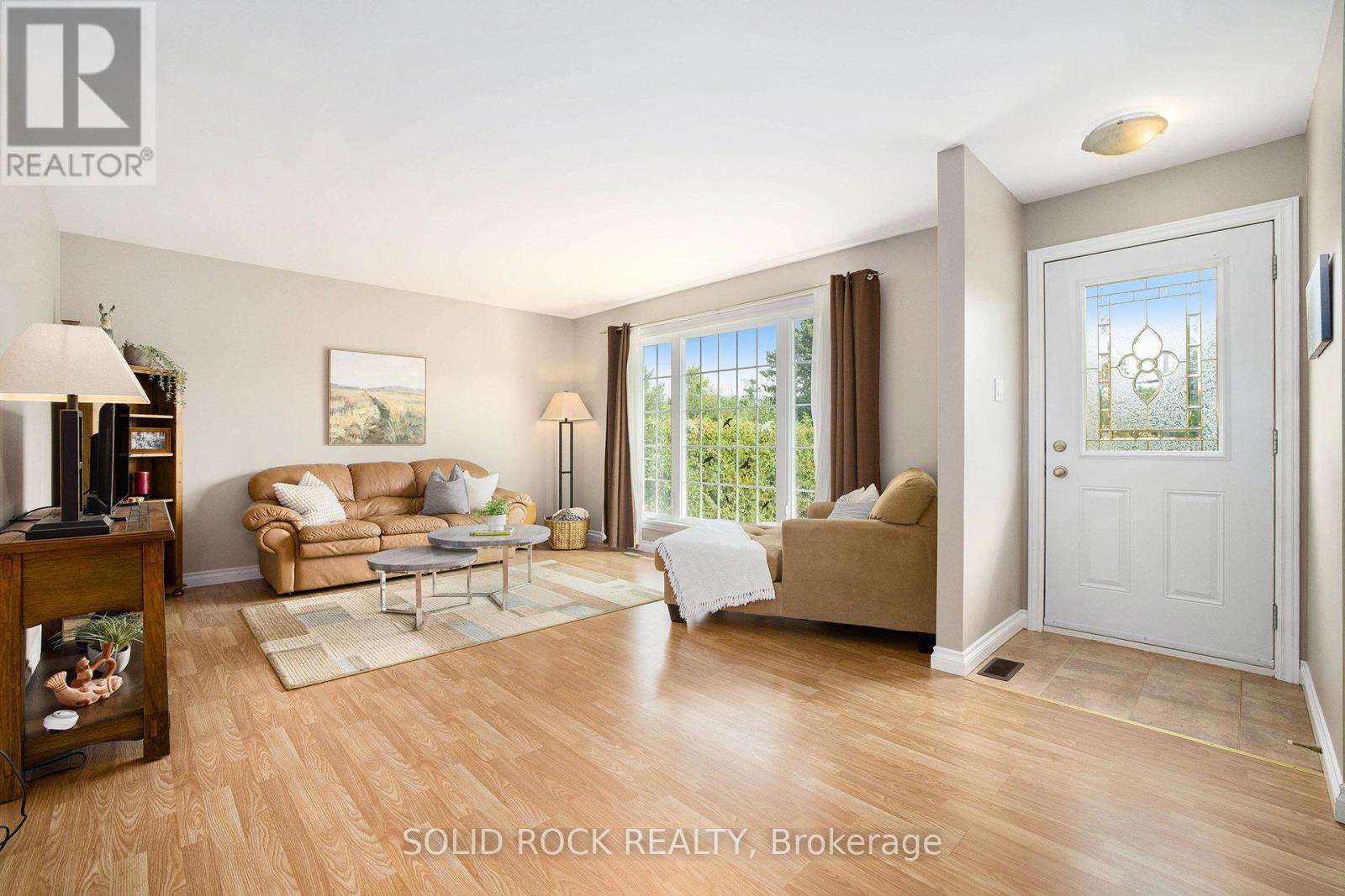Photo 3 of 307 Kippen Road, Mcnab Braeside ON