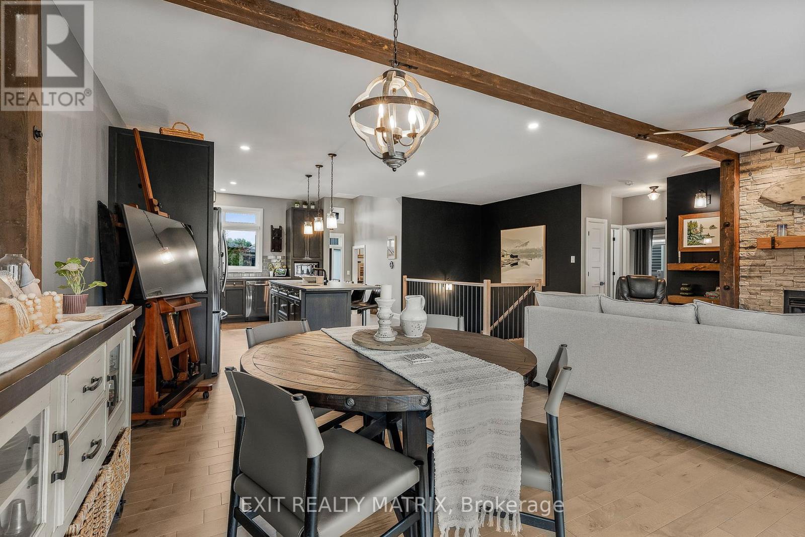 Photo 11 of 482 Central Park Boulevard, Russell ON