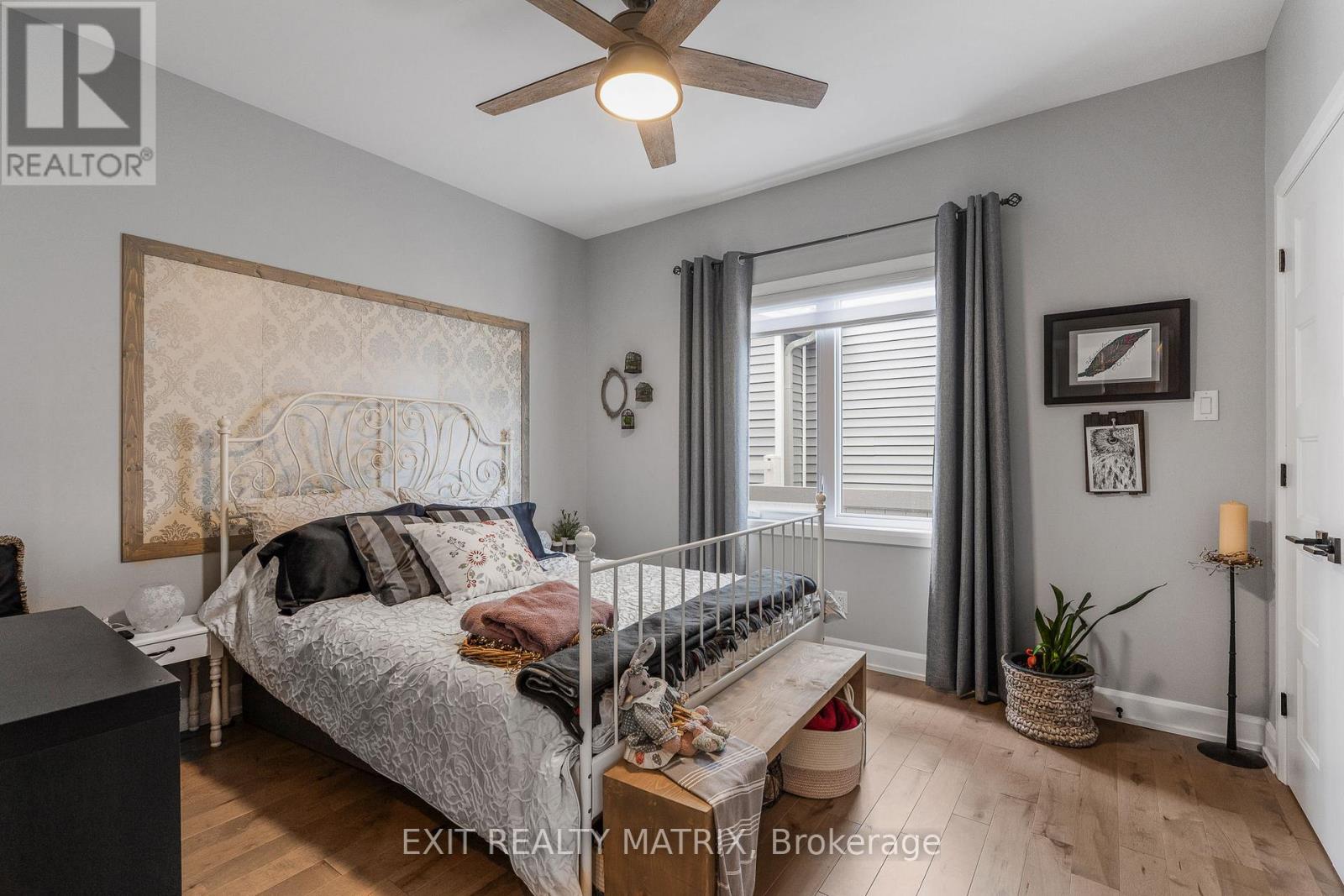 Photo 16 of 482 Central Park Boulevard, Russell ON