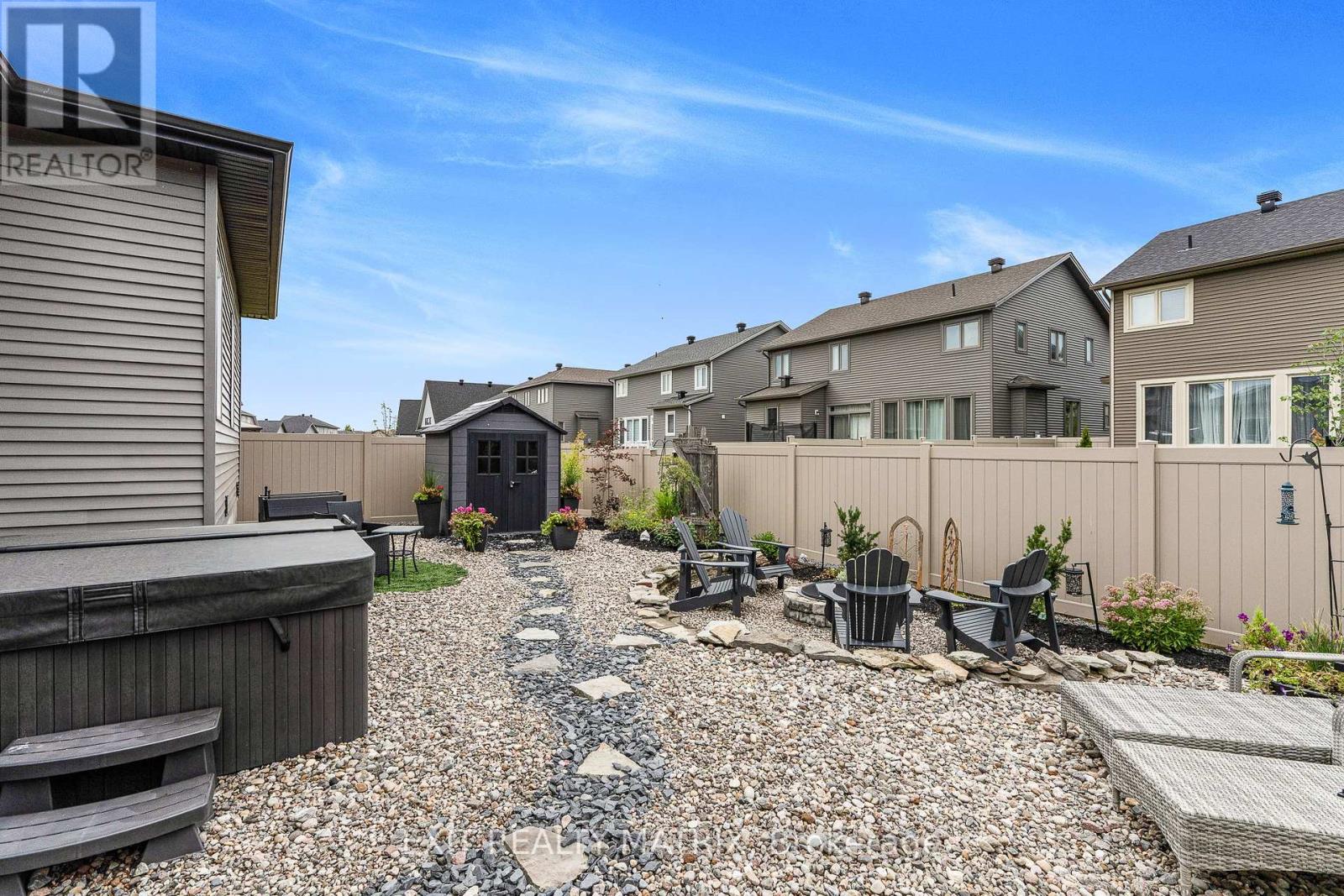 Photo 25 of 482 Central Park Boulevard, Russell ON