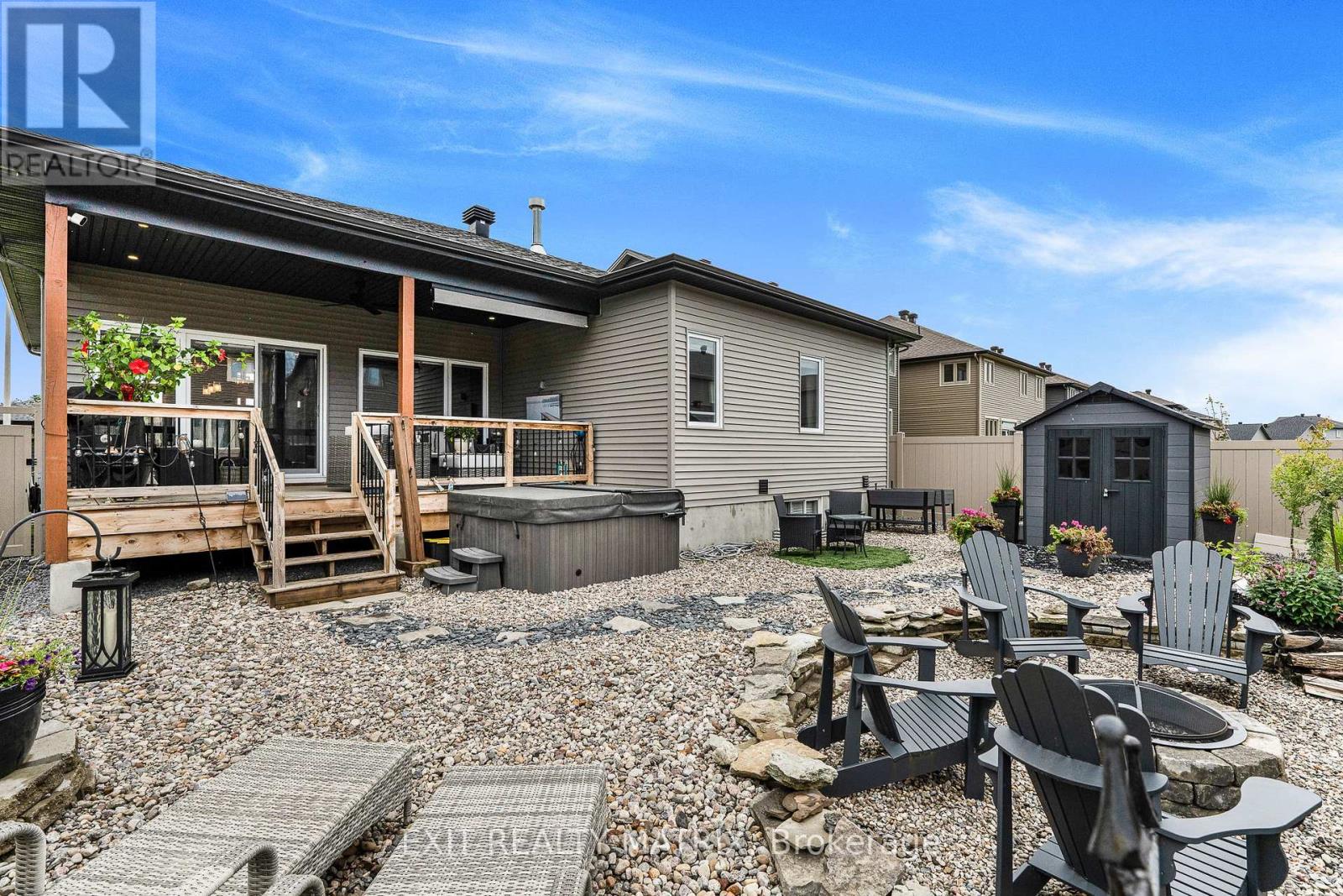 Photo 26 of 482 Central Park Boulevard, Russell ON