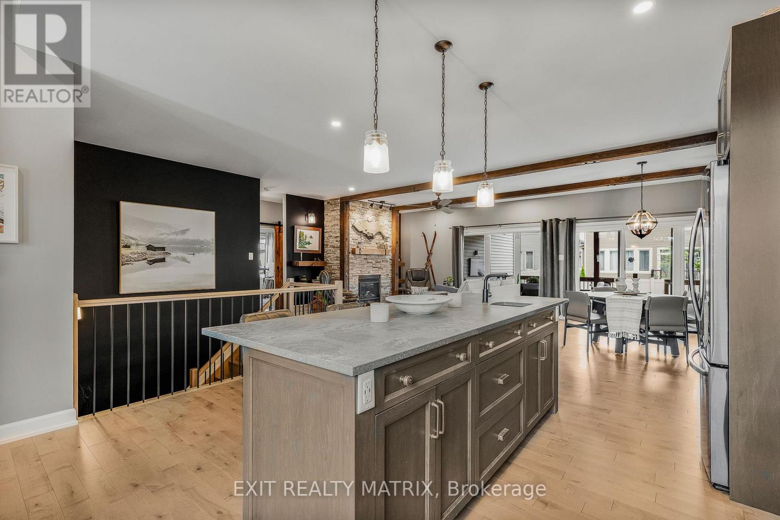 Photo 8 of 482 Central Park Boulevard, Russell ON