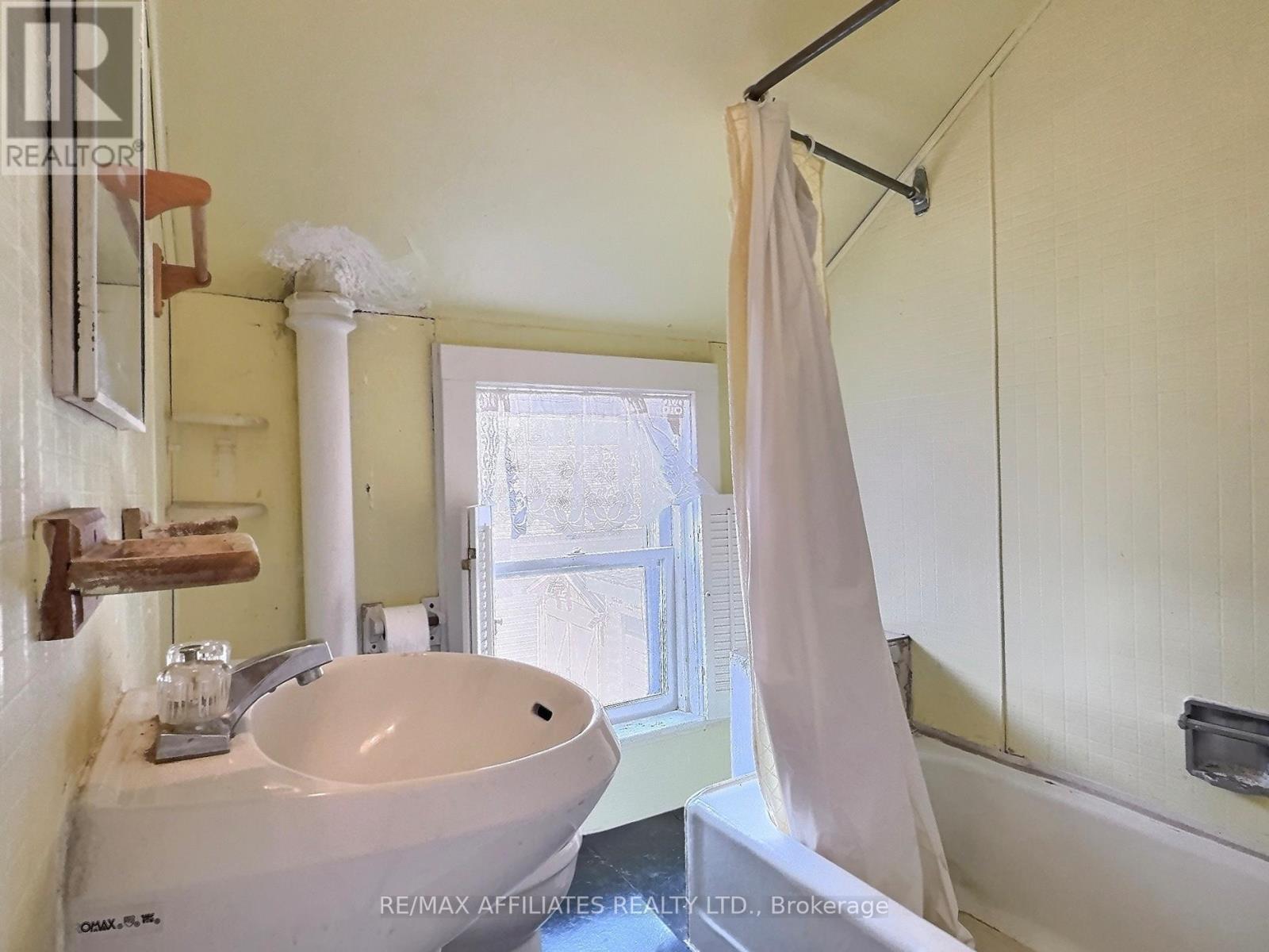 Photo 31 of 188 Dibble Street E, Prescott ON