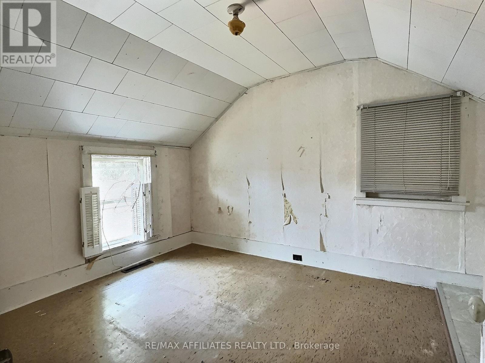 Photo 33 of 188 Dibble Street E, Prescott ON