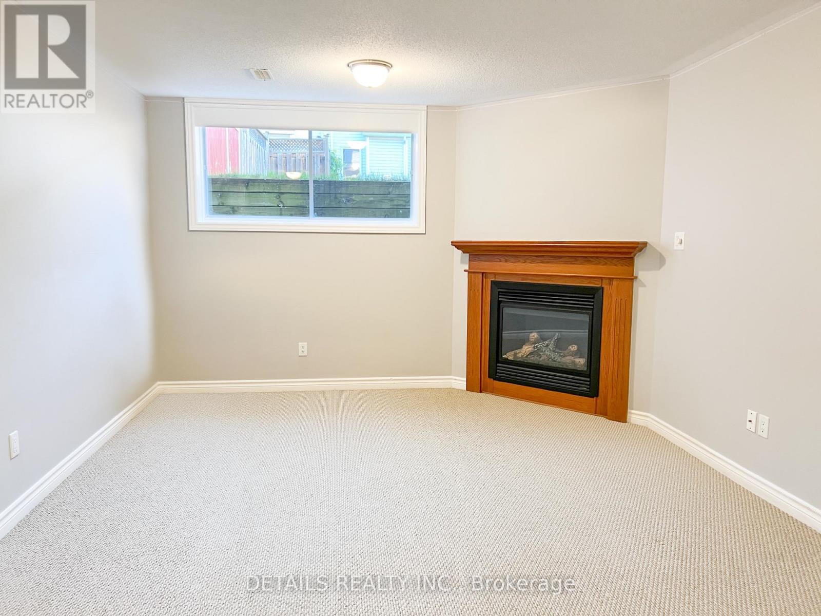 Photo 13 of 497 Temiskaming Crescent, Ottawa ON