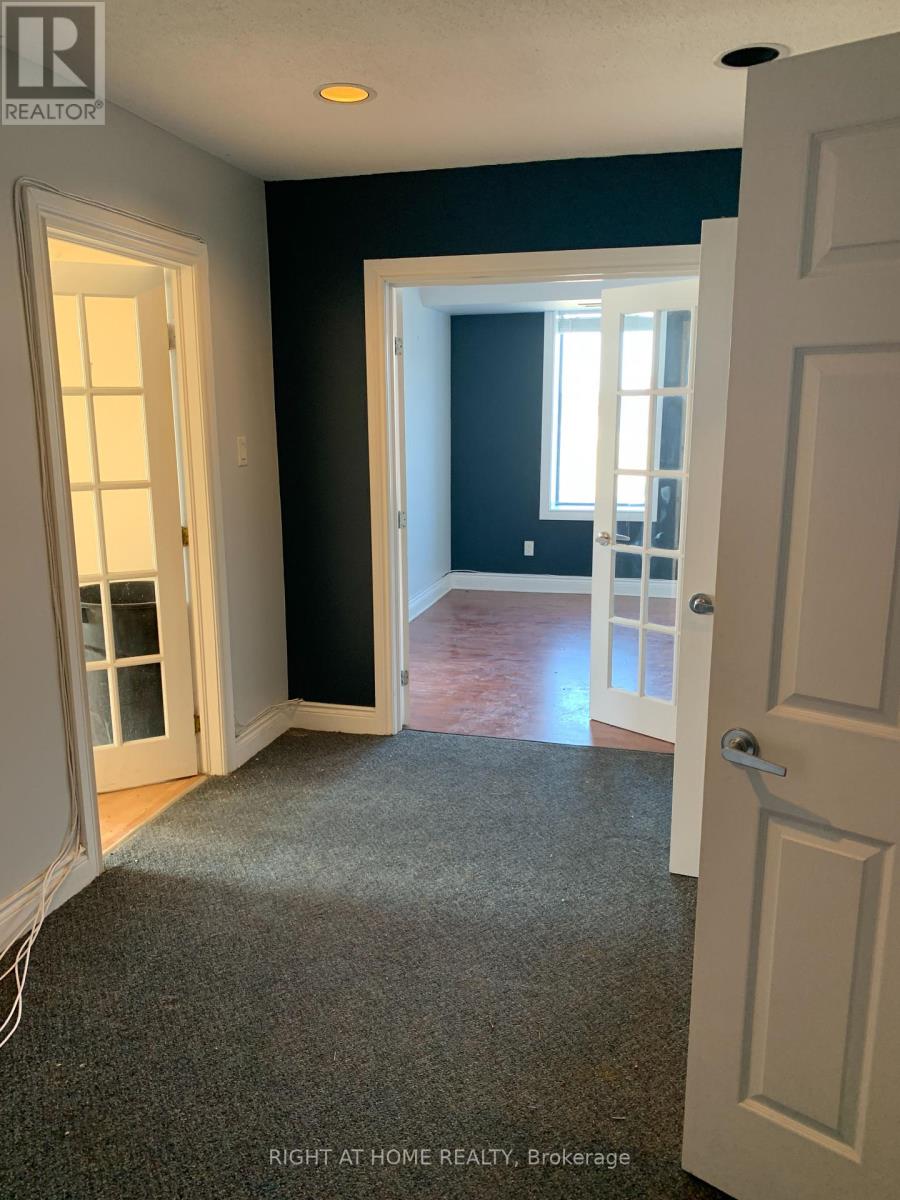 Photo 11 of 101 1891 Merivale Street, Ottawa ON