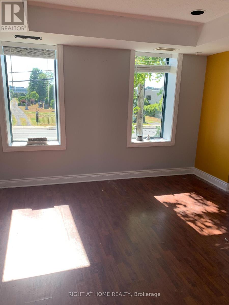 Photo 15 of 101 1891 Merivale Street, Ottawa ON