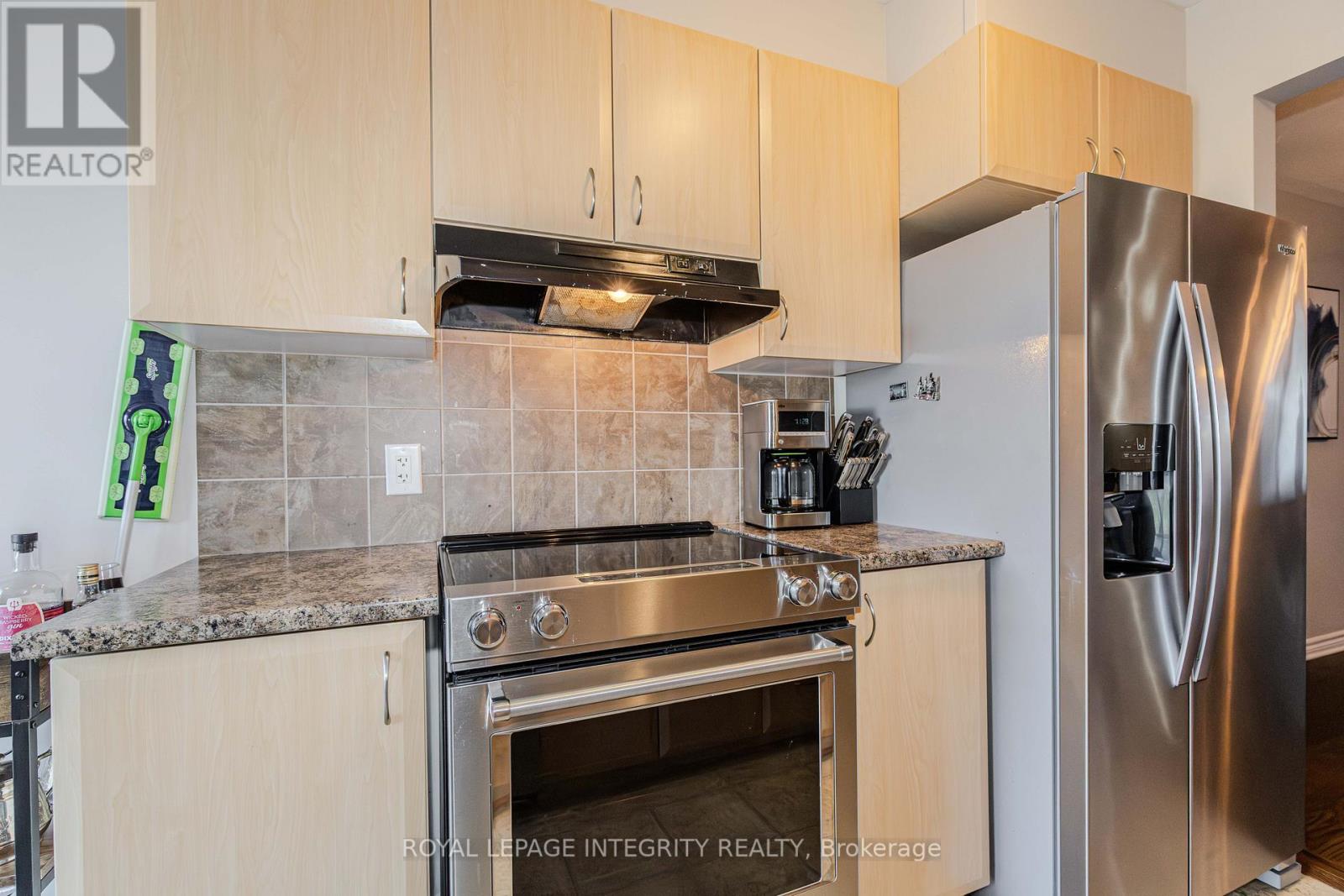 Photo 25 of 218 Catamount Court, Ottawa ON