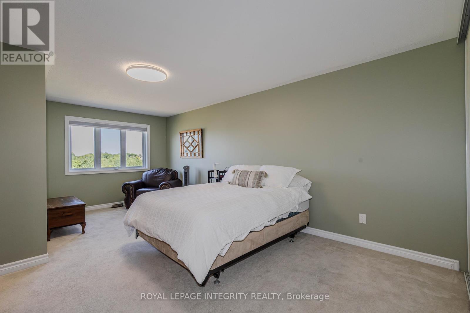 Photo 16 of 218 Catamount Court, Ottawa ON