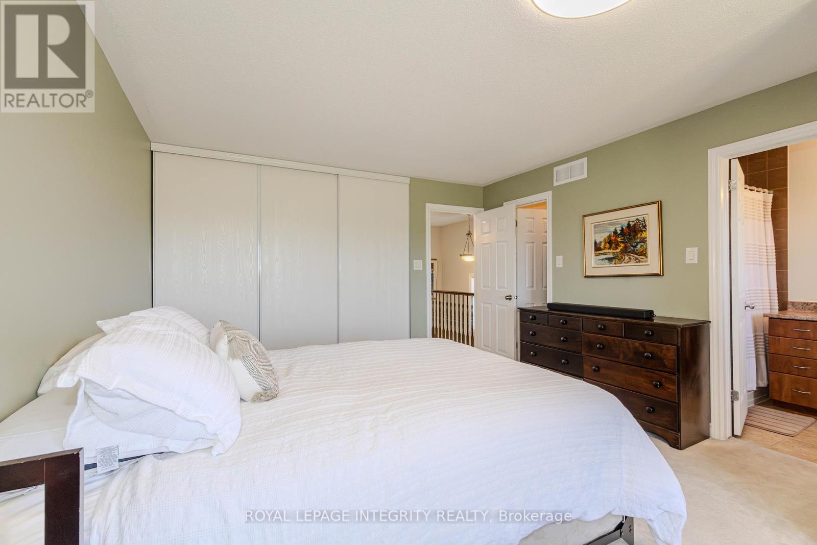 Photo 20 of 218 Catamount Court, Ottawa ON
