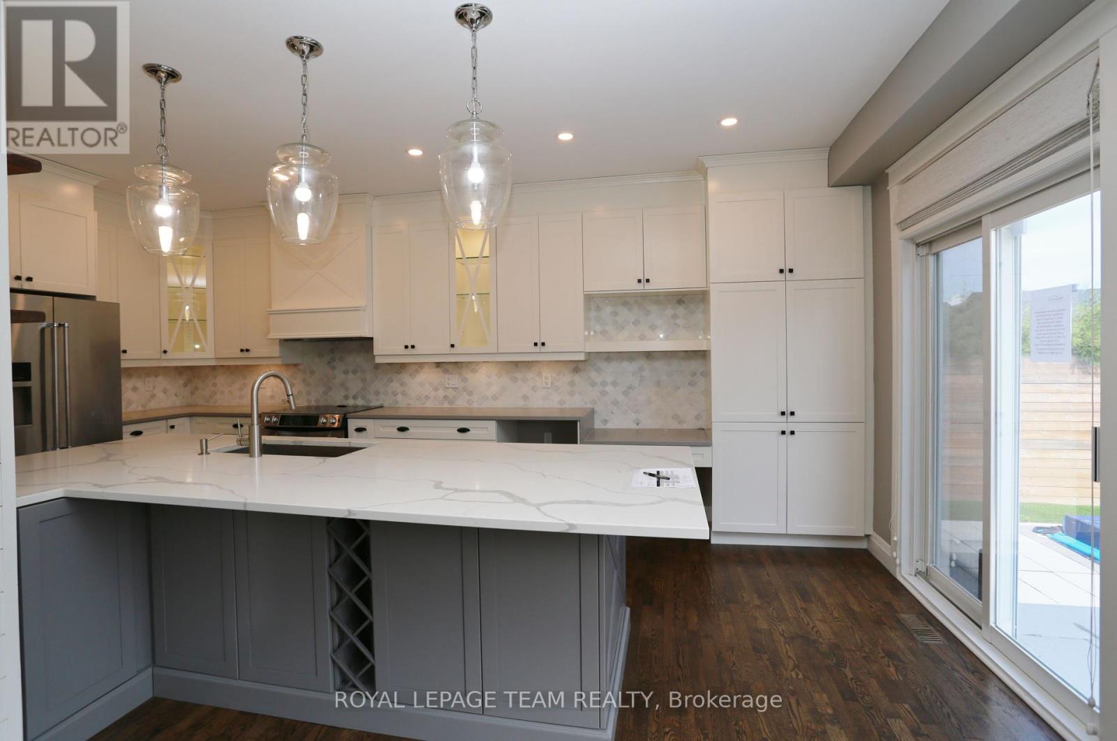 Photo 30 of 78 Friendly Crescent, Ottawa ON