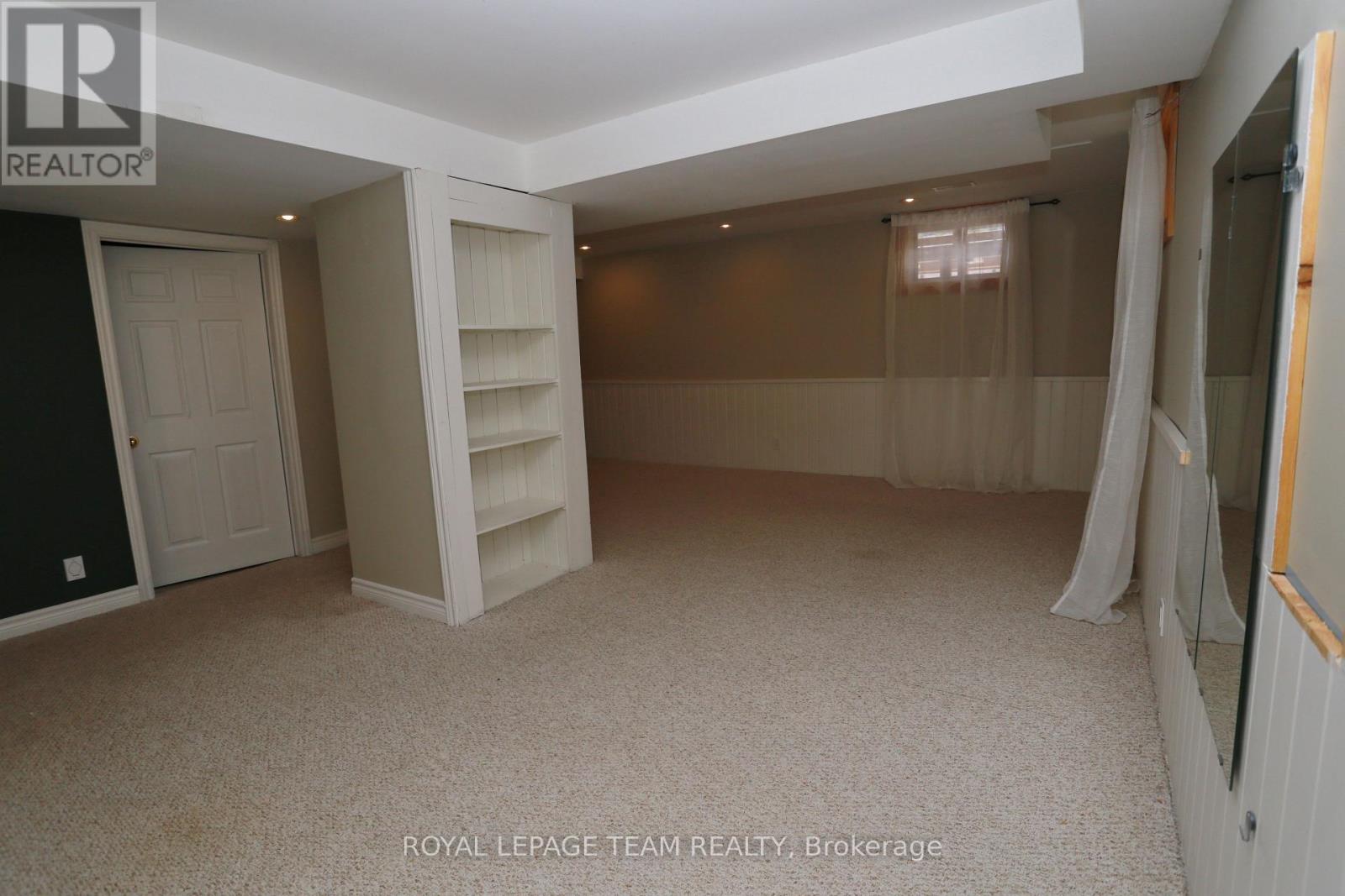 Photo 32 of 78 Friendly Crescent, Ottawa ON