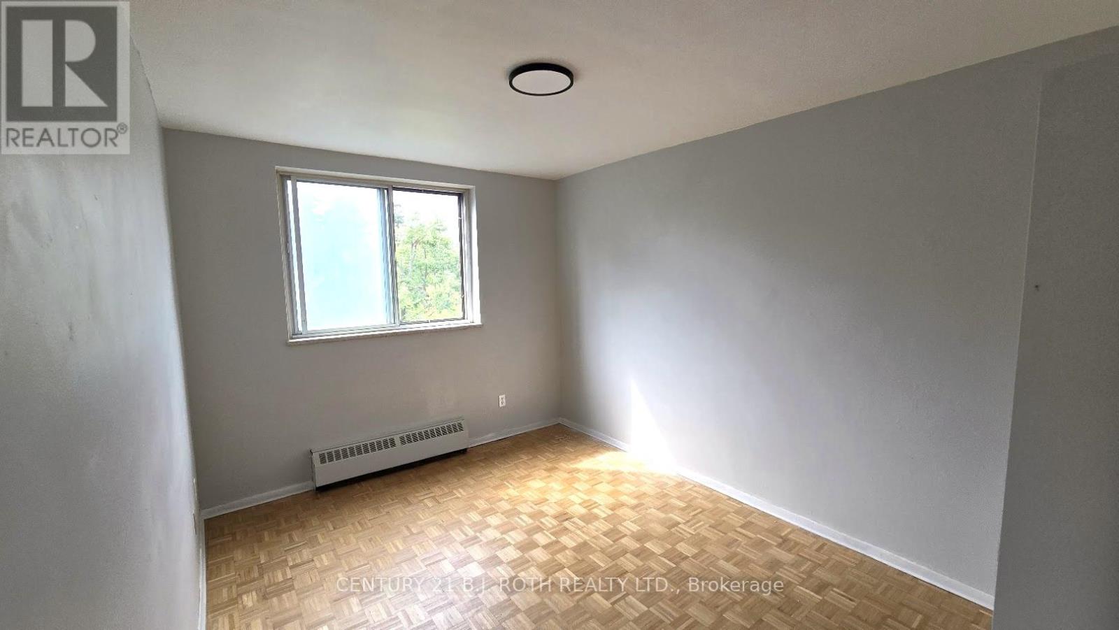 Photo 10 of 507 37 Peel Street, Barrie ON