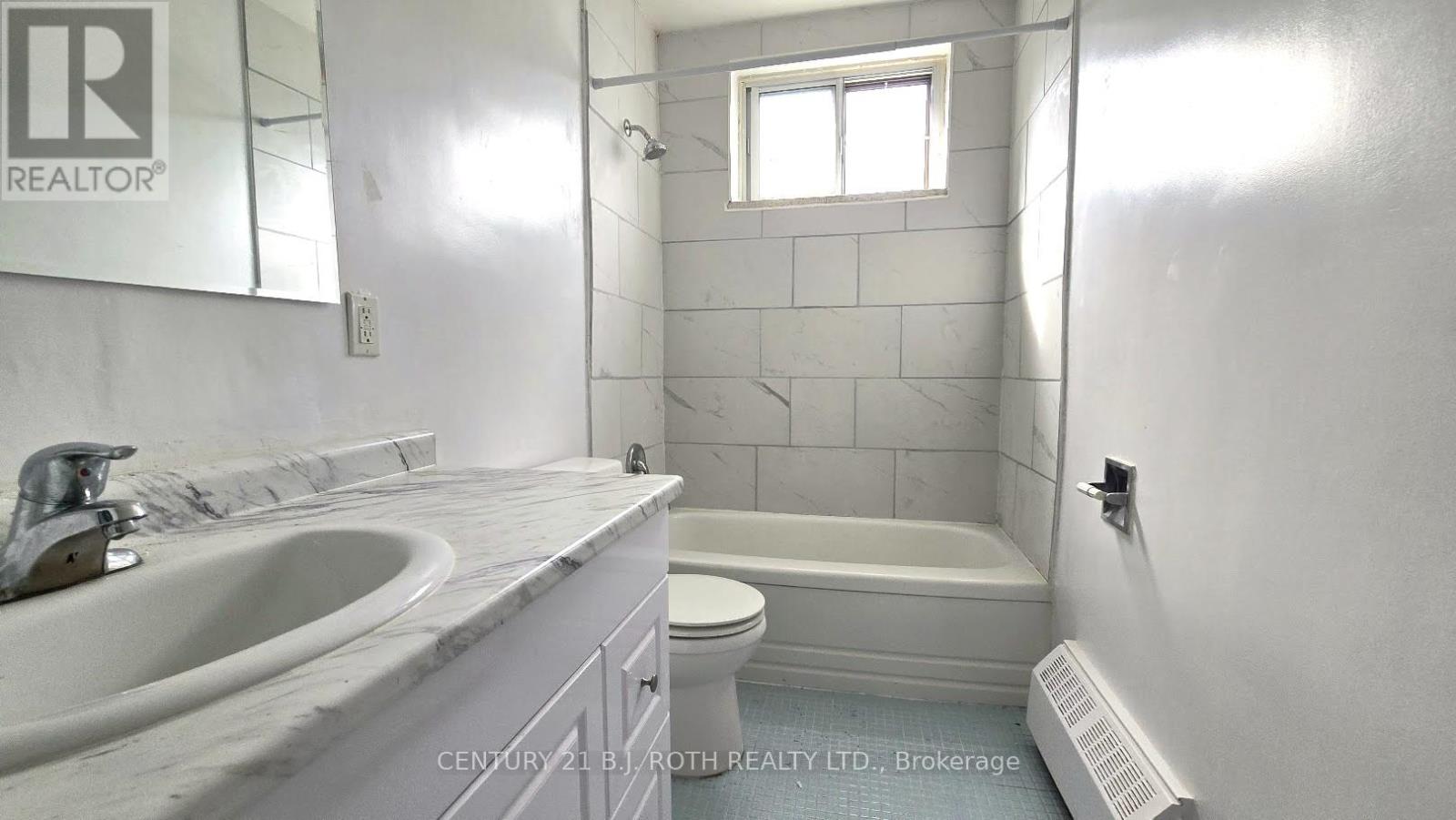 Photo 12 of 507 37 Peel Street, Barrie ON