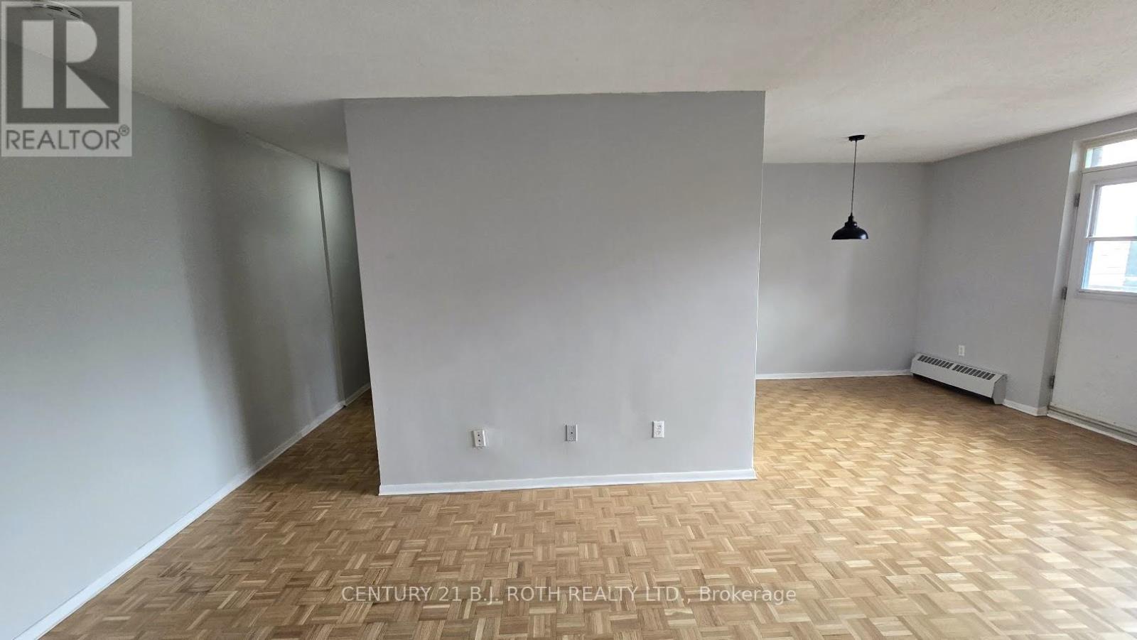 Photo 3 of 507 37 Peel Street, Barrie ON